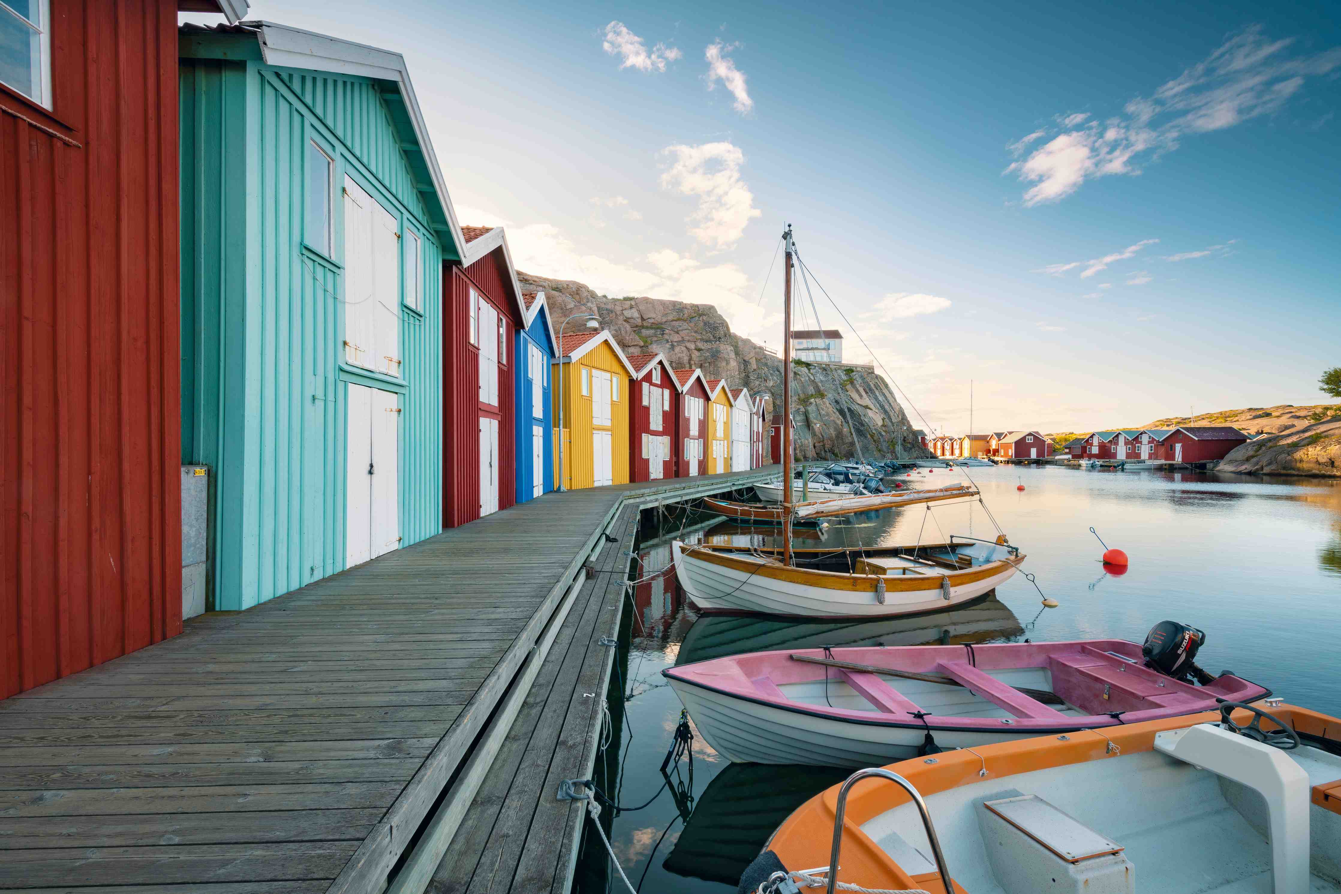 Büro Wandgestaltung-Bunte Hütten am Hafen Smögen