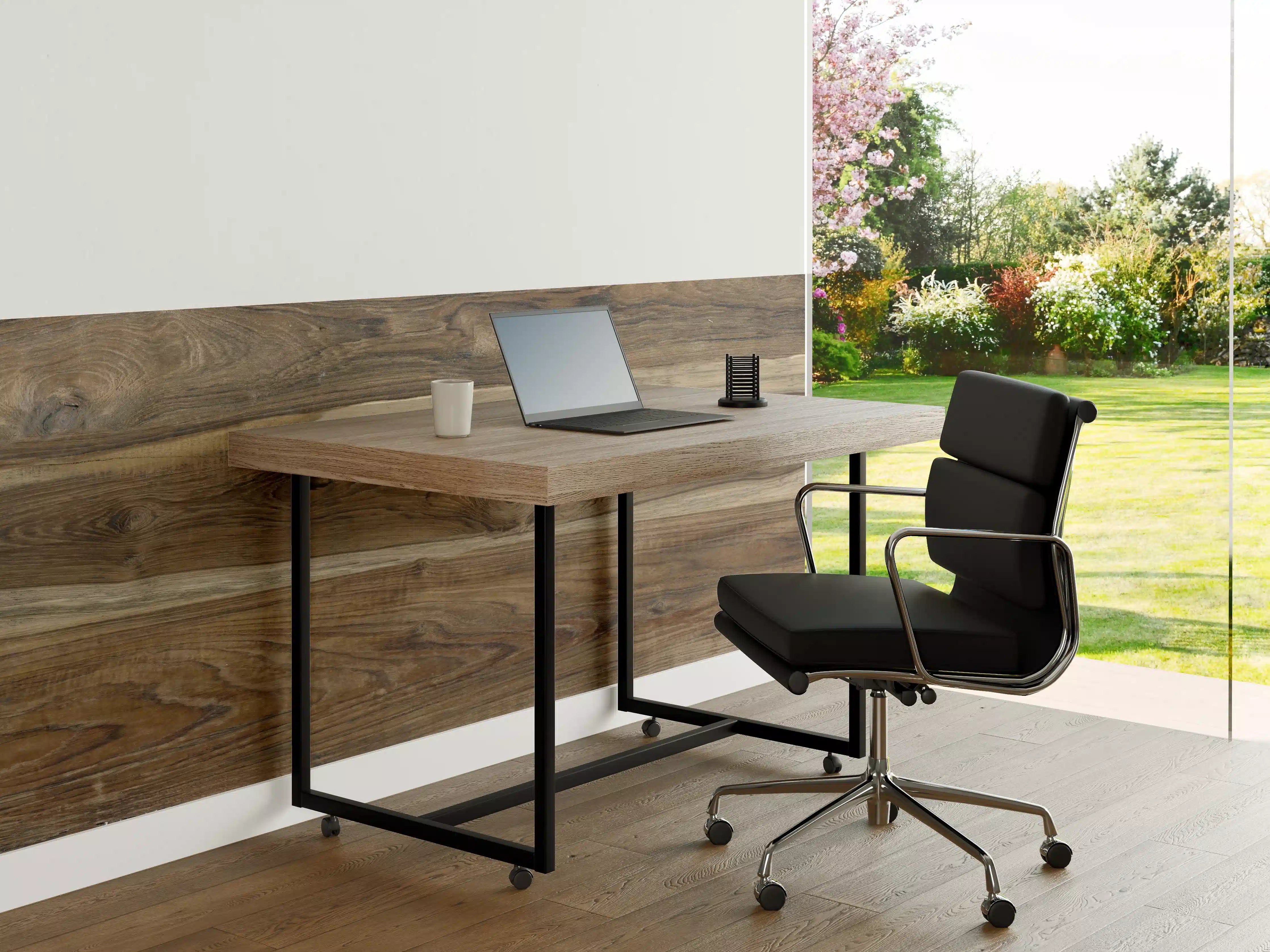 Büro Wandgestaltung - Dunkle Holzoptik