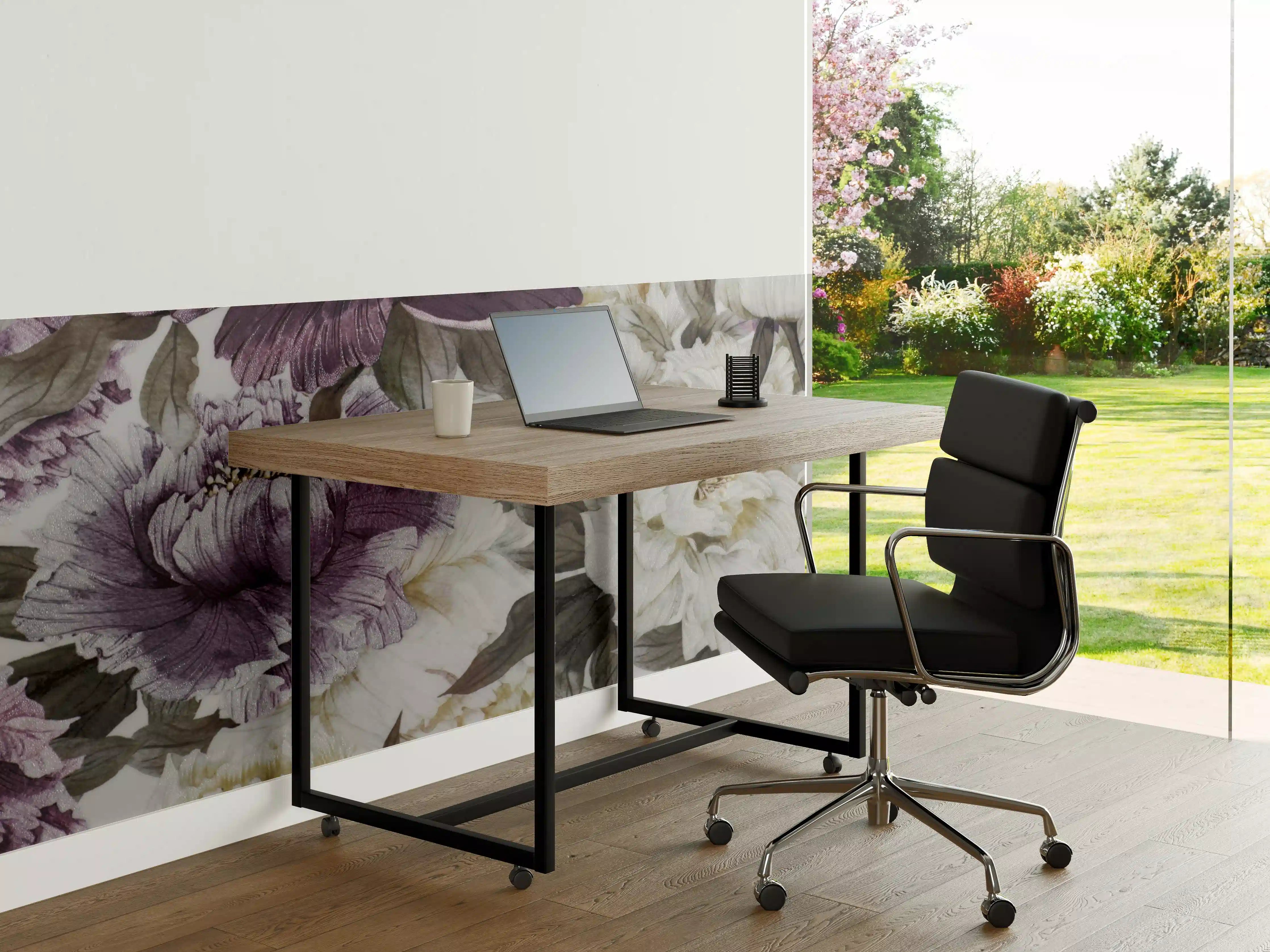 Büro Wandgestaltung - Elegant florales Muster in Weiß und Lila
