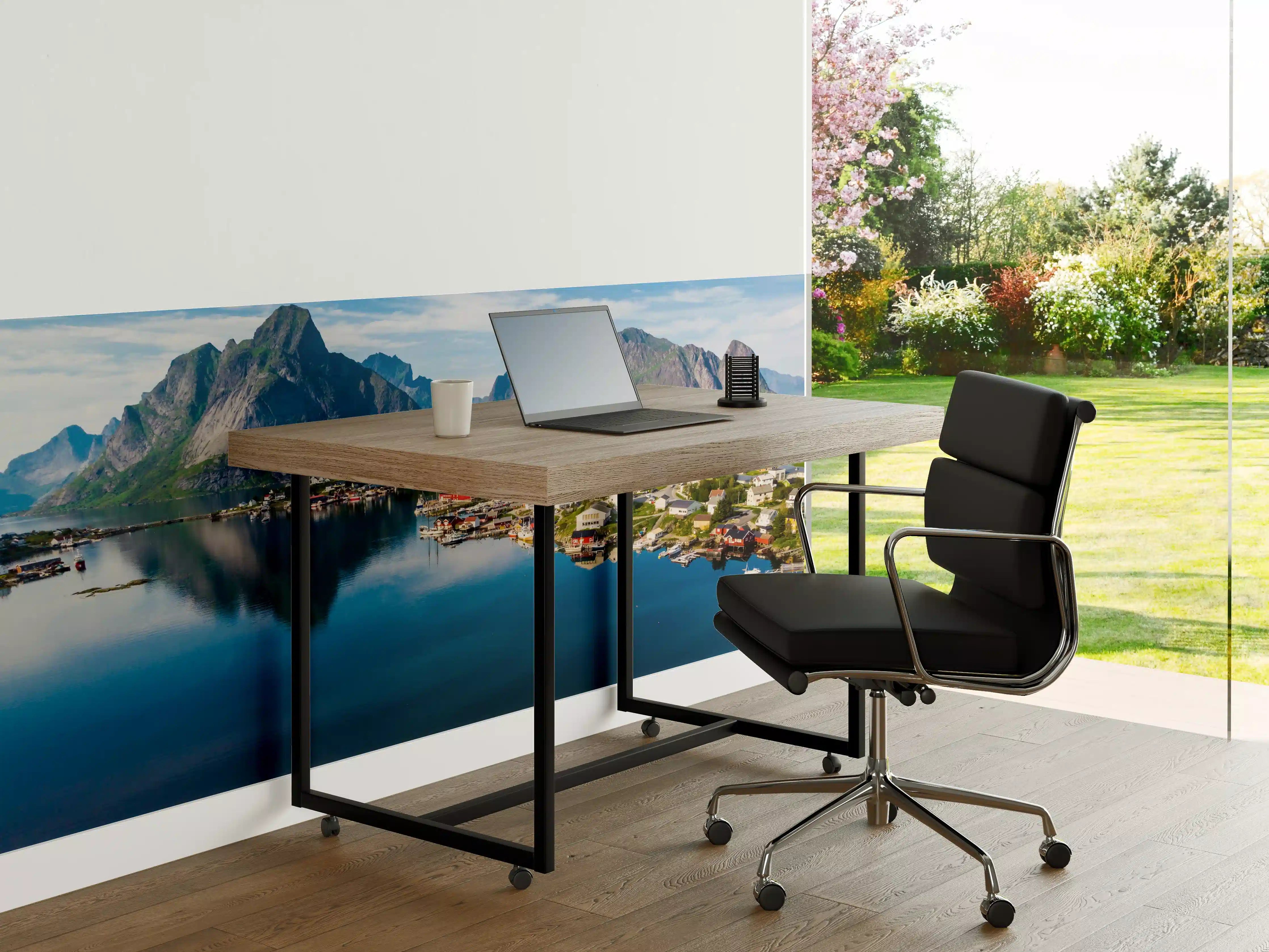 Büro Wandgestaltung - Fjord mit schroffen Berggipfeln und ruhigem Wasser