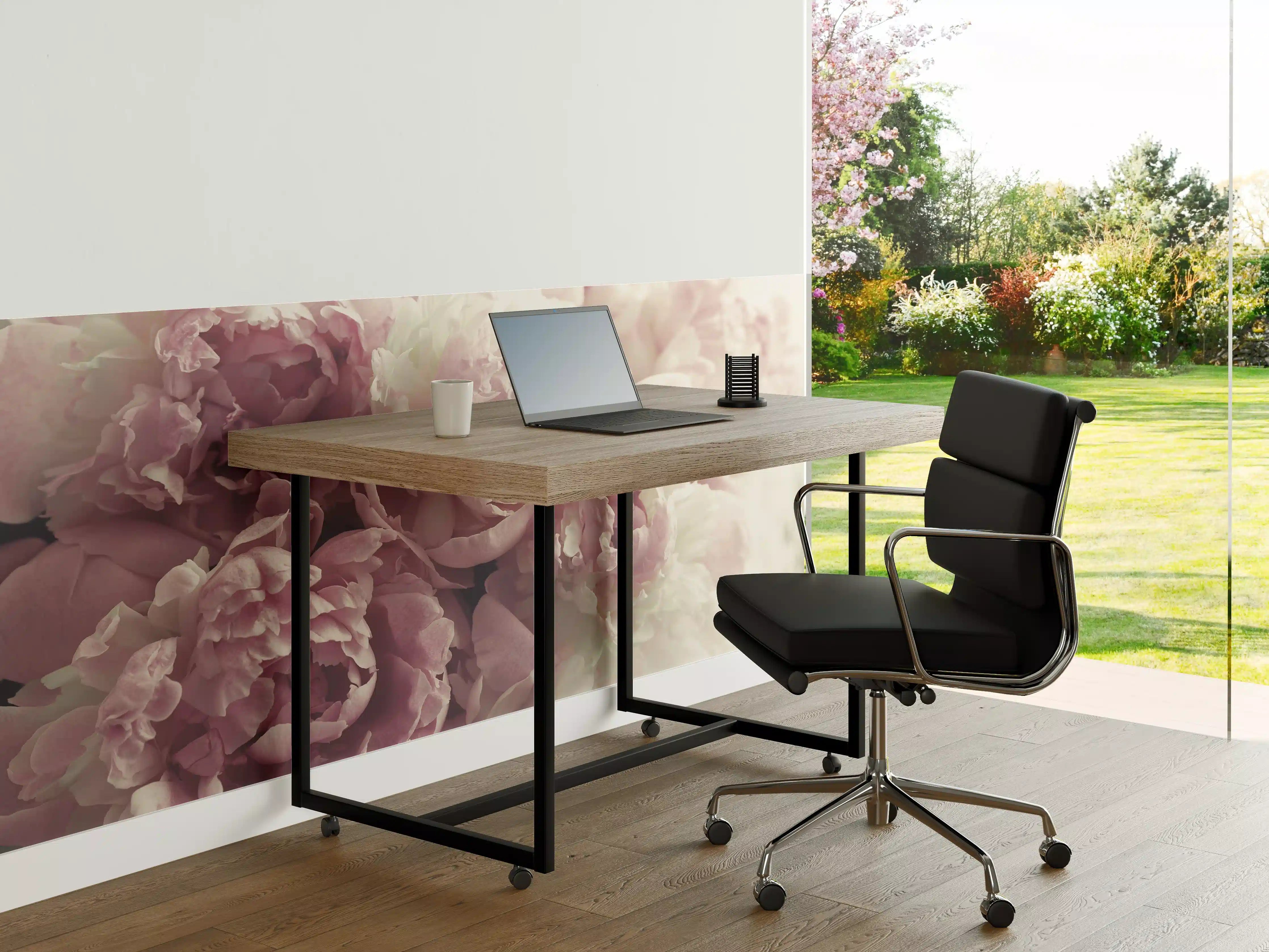 Büro Wandgestaltung - Flauschige rosa Pfingstrosen - Vintage