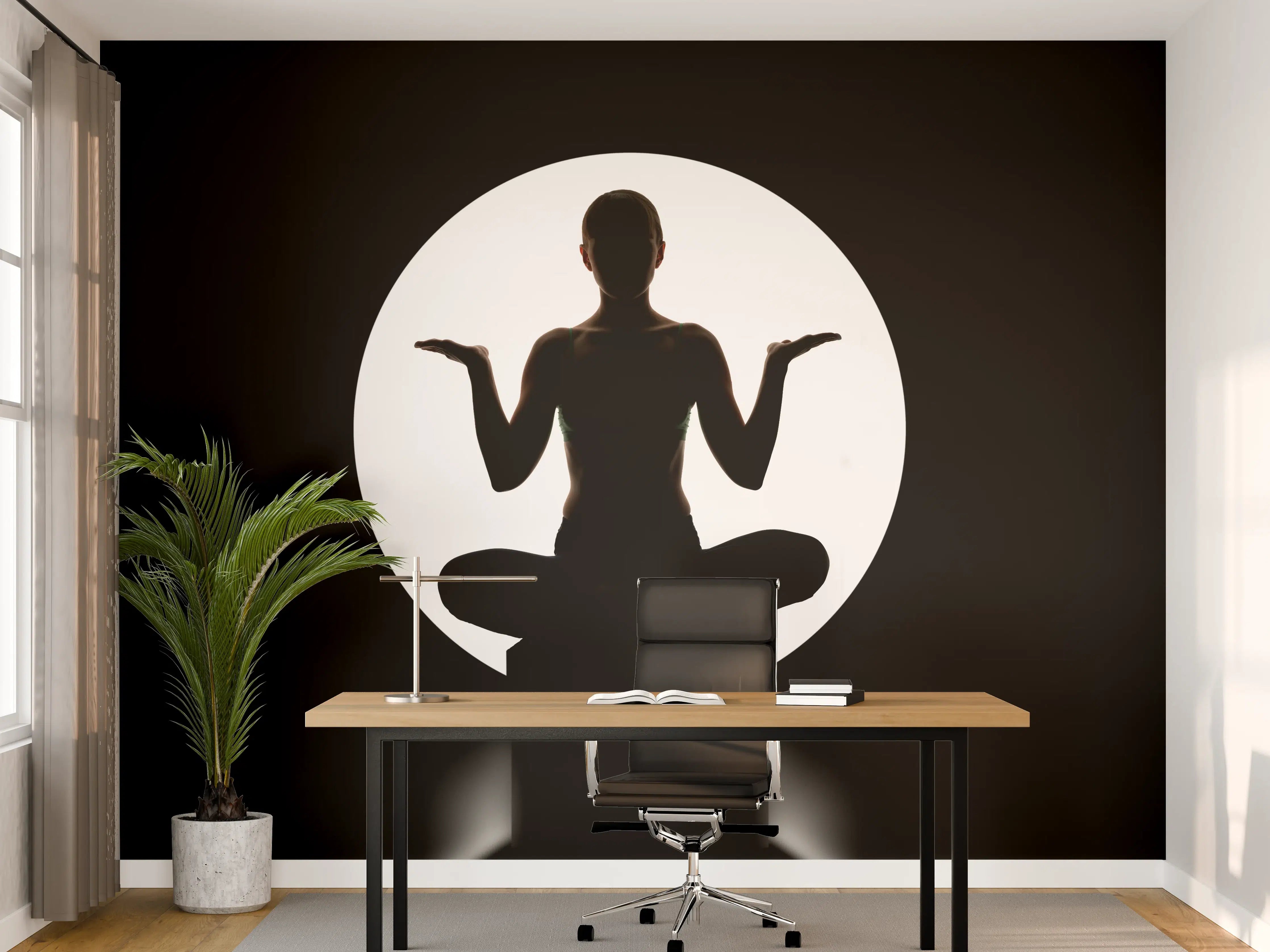 Büro Wandgestaltung - Frau Silhouette sitzt in Yoga-Pose