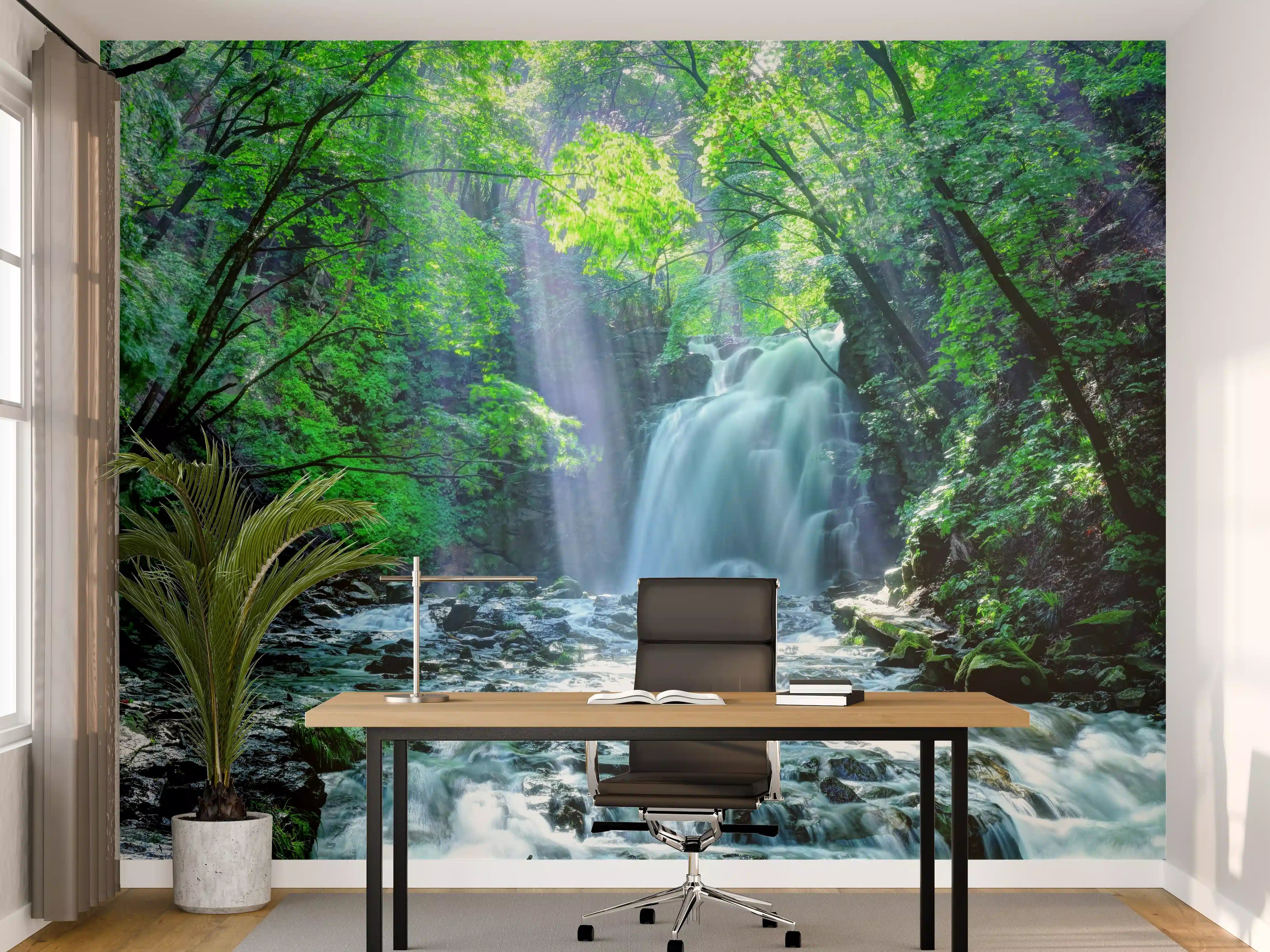 Büro Wandgestaltung - Friedlicher Wasserfall im Wald von Asama