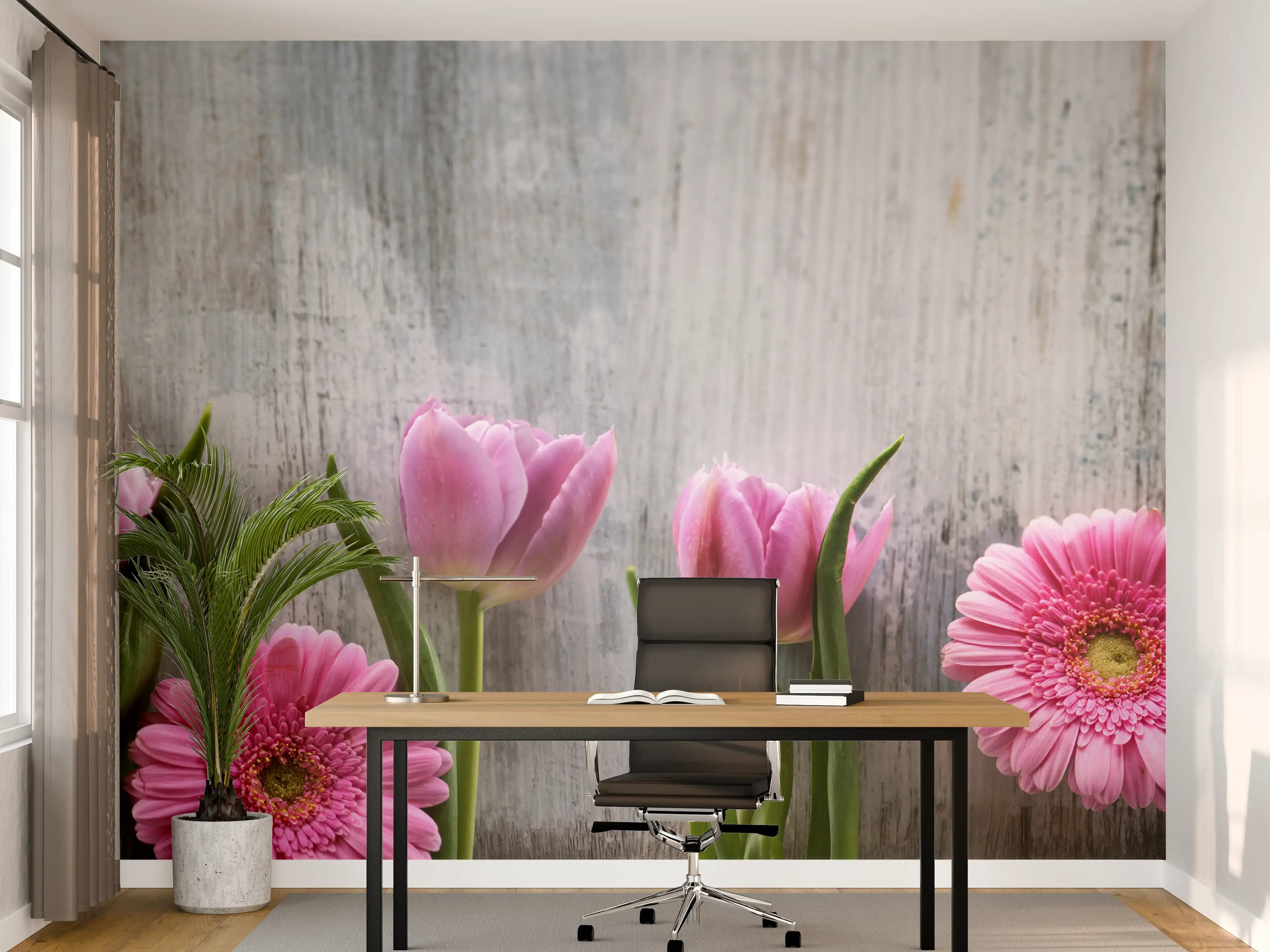 Büro Wandgestaltung - Frühlingsblumen auf schäbigem Holz