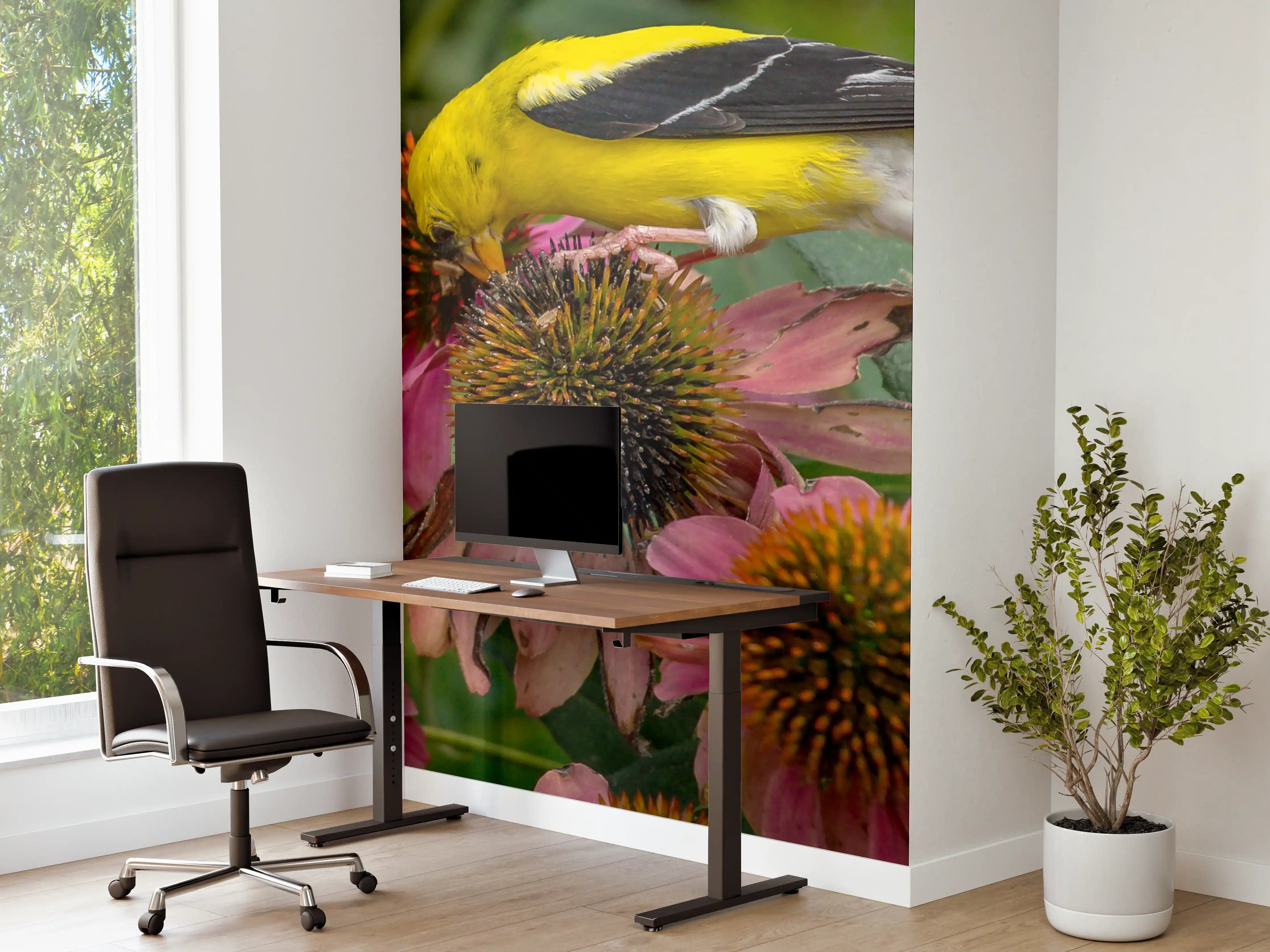 Büro Wandgestaltung - Gelber Vogel auf Pinken Blumen