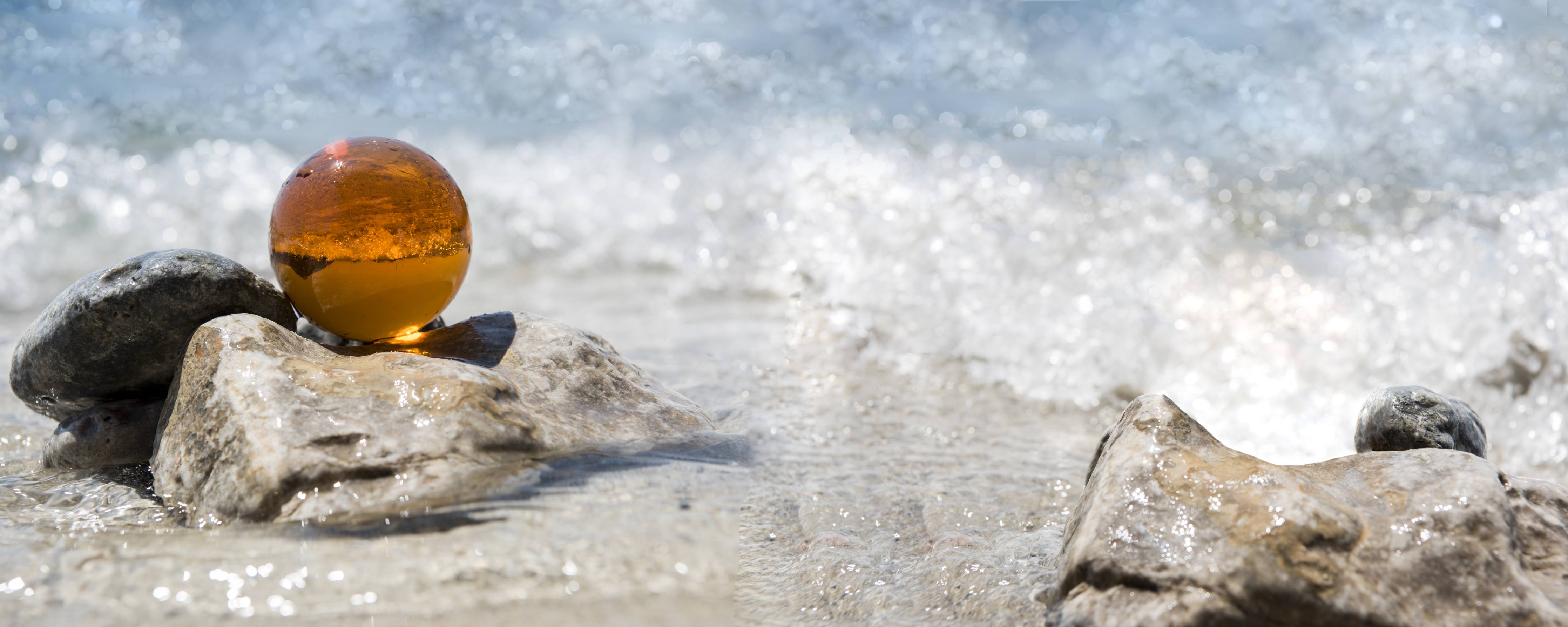 Büro Wandgestaltung-Glaskugel am Strand