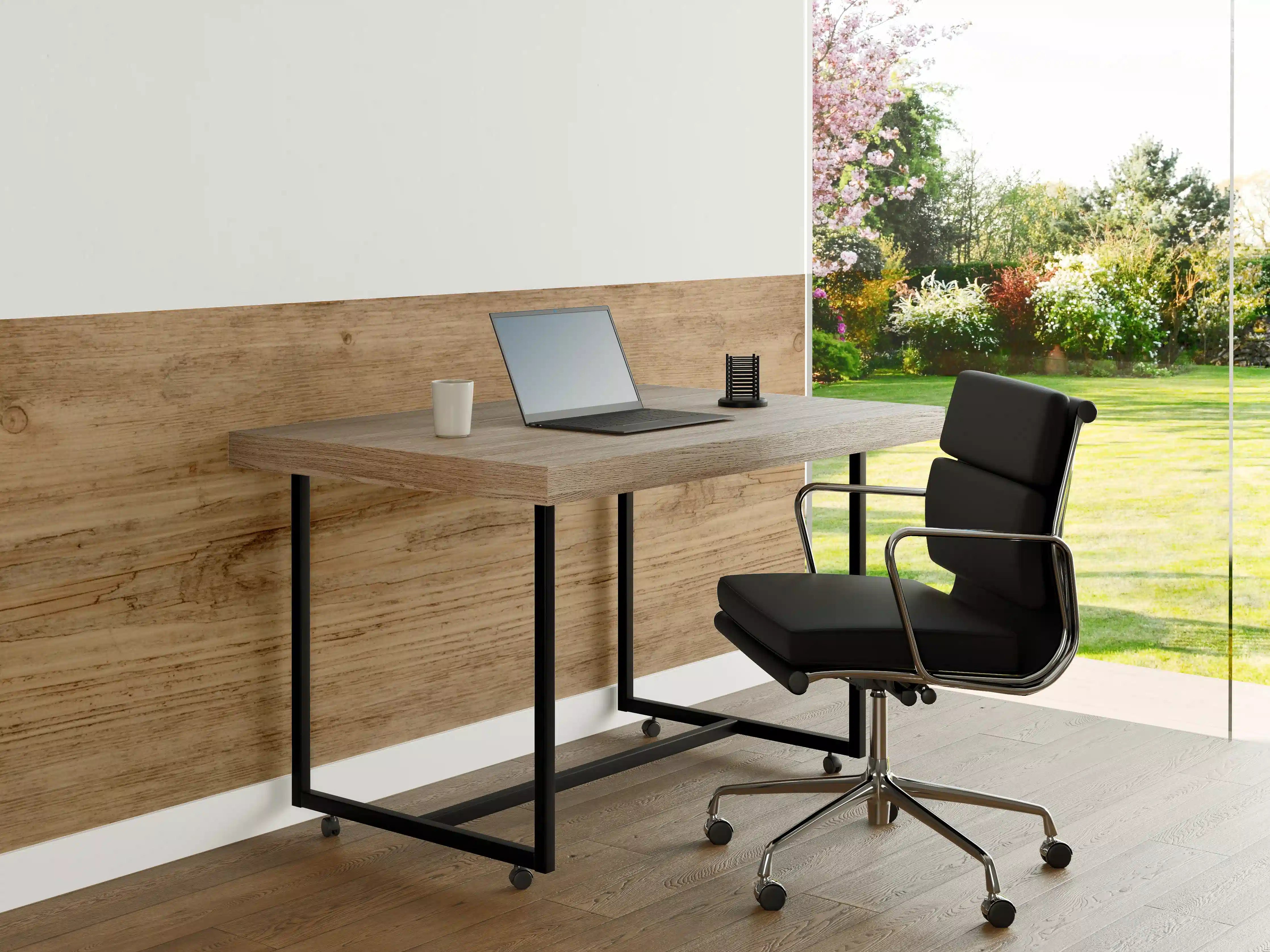 Büro Wandgestaltung - Hell-rustikale Holzplatte