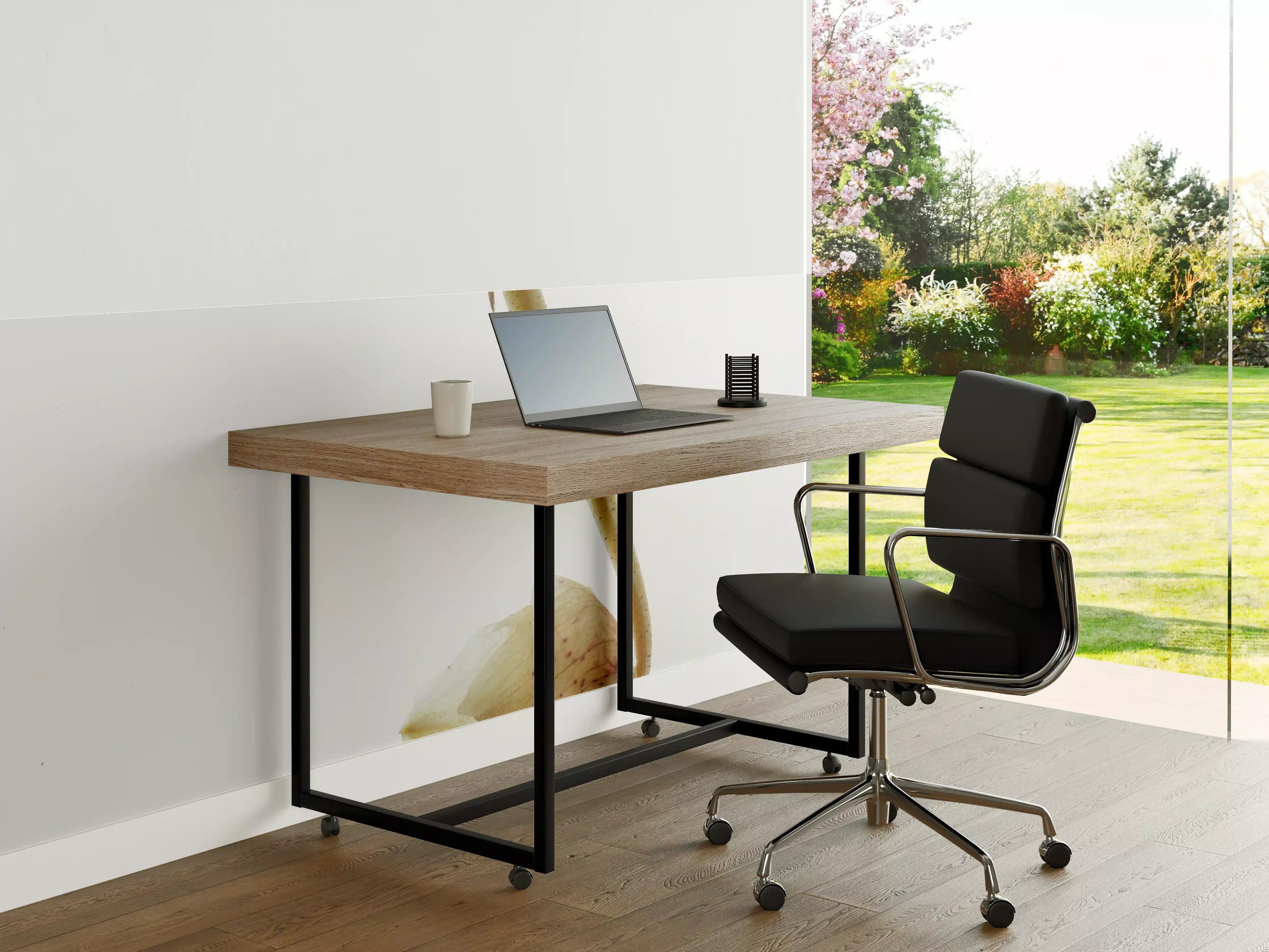 Büro Wandgestaltung - Helle Blume - Nahaufnahme