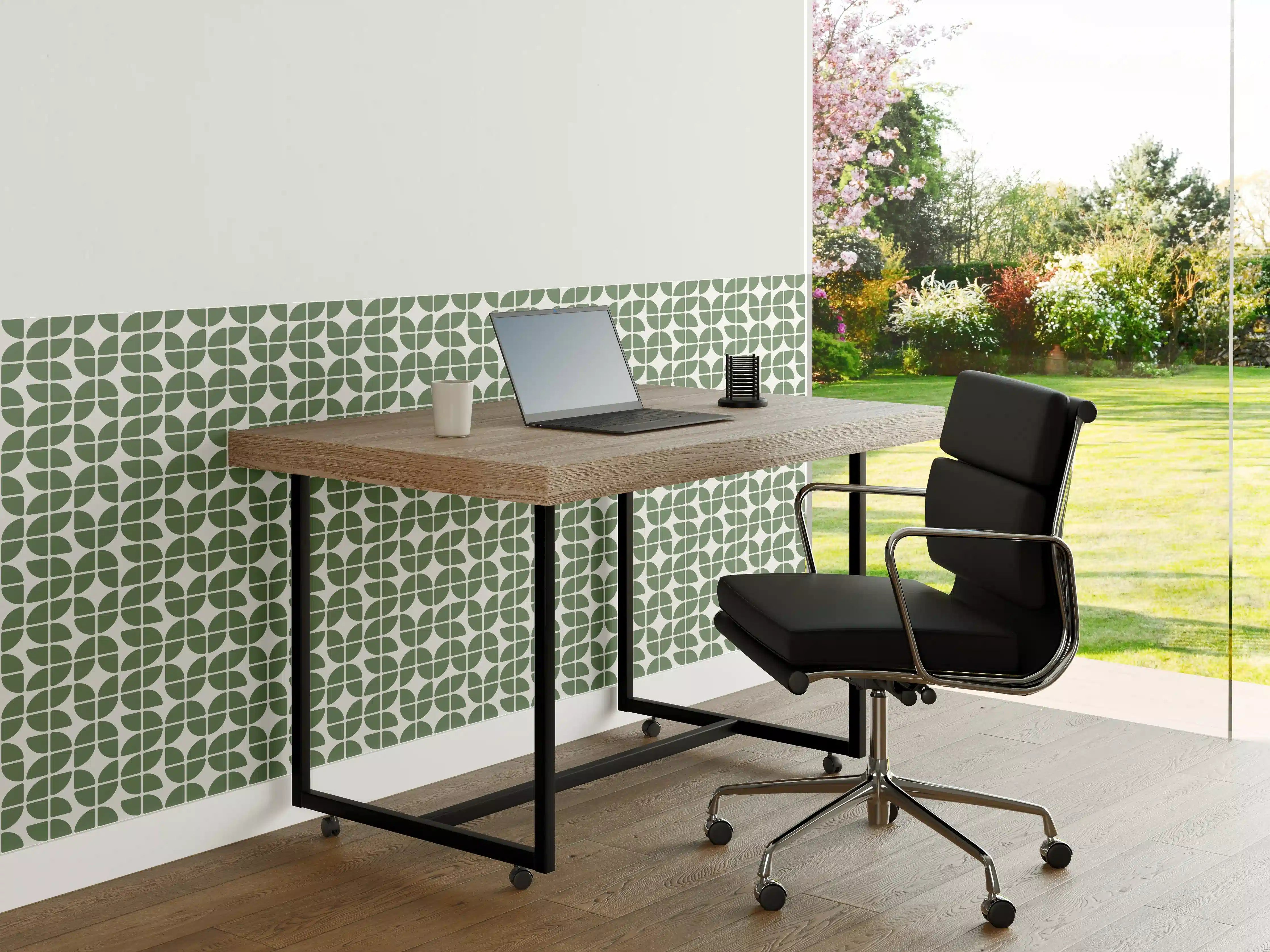 Büro Wandgestaltung - Helle, elegante Fliesen im Badezimmer