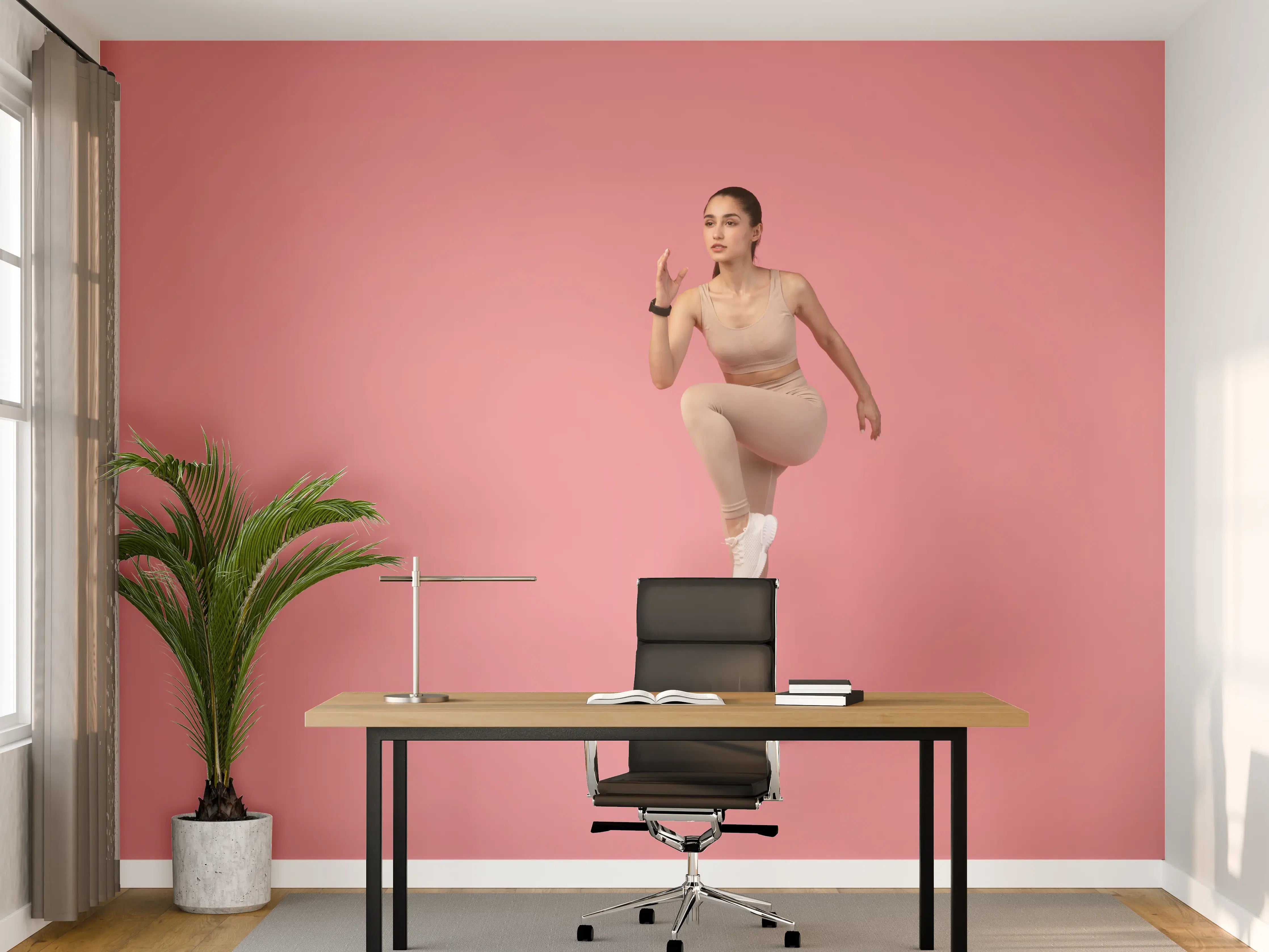 Büro Wandgestaltung - Junge Fitness Frau in Läuferpose