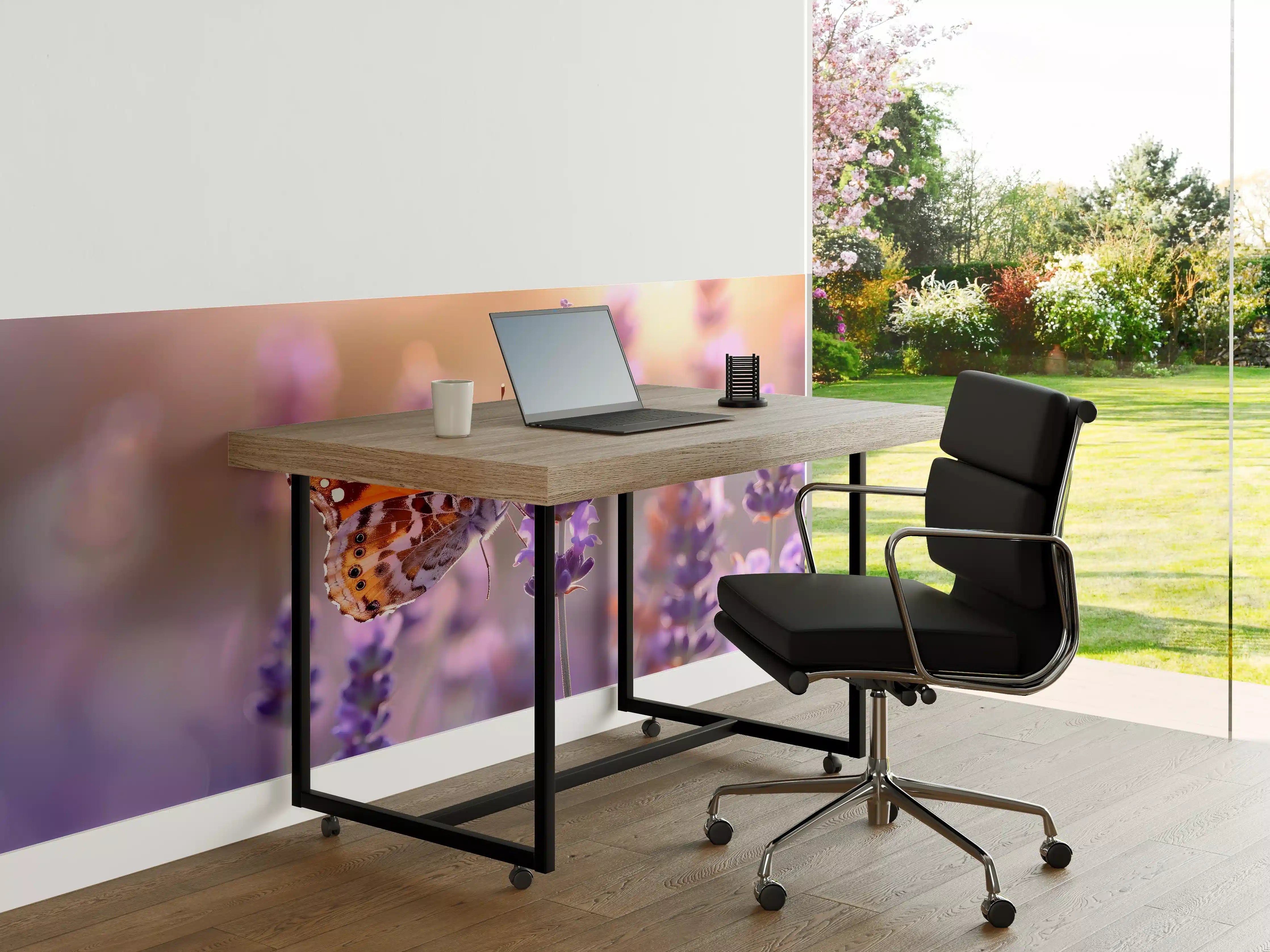 Büro Wandgestaltung - Lavendel-Schmetterling in Pastell