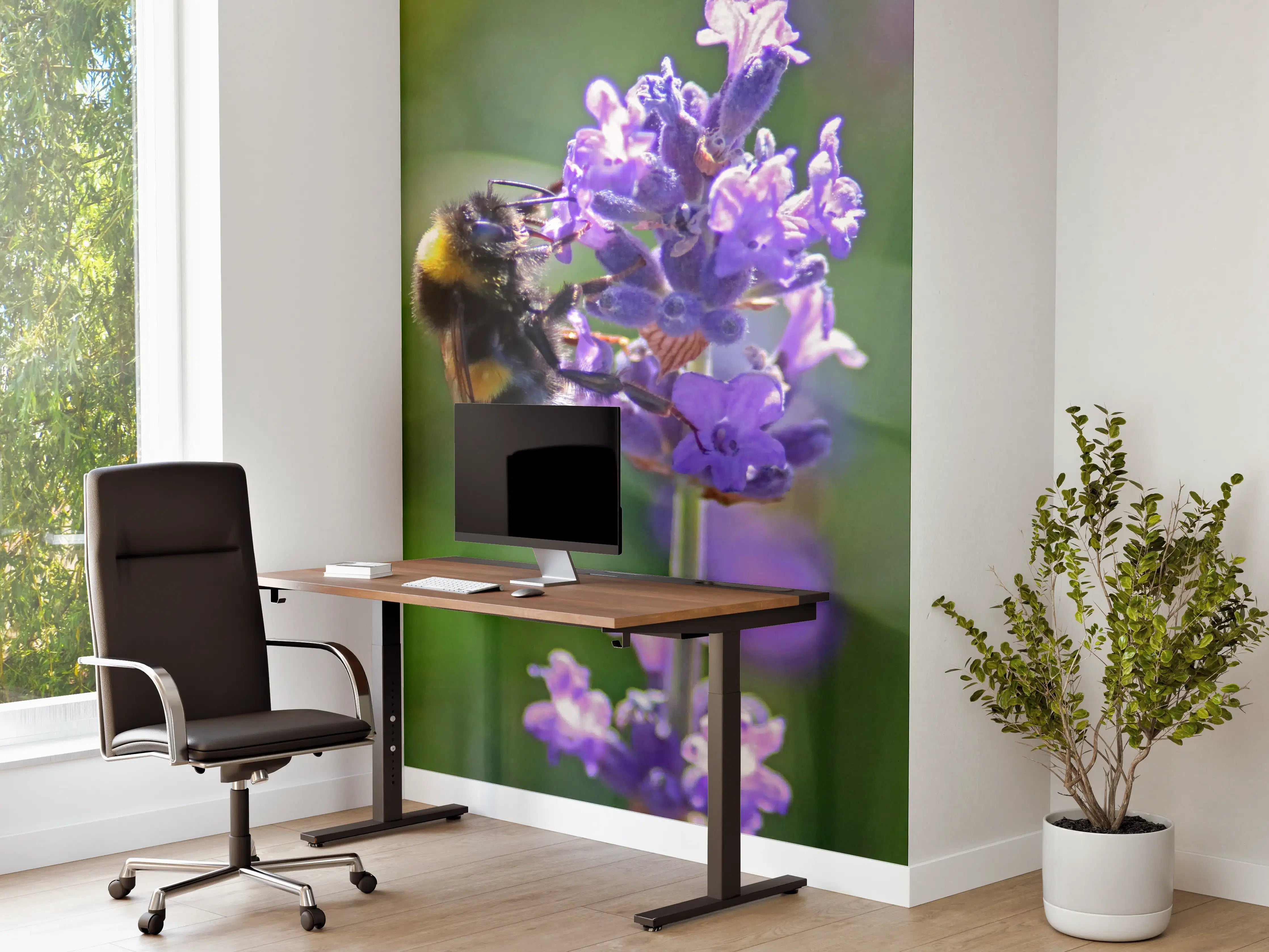 Büro Wandgestaltung - Lavendelblüten mit Hummeln