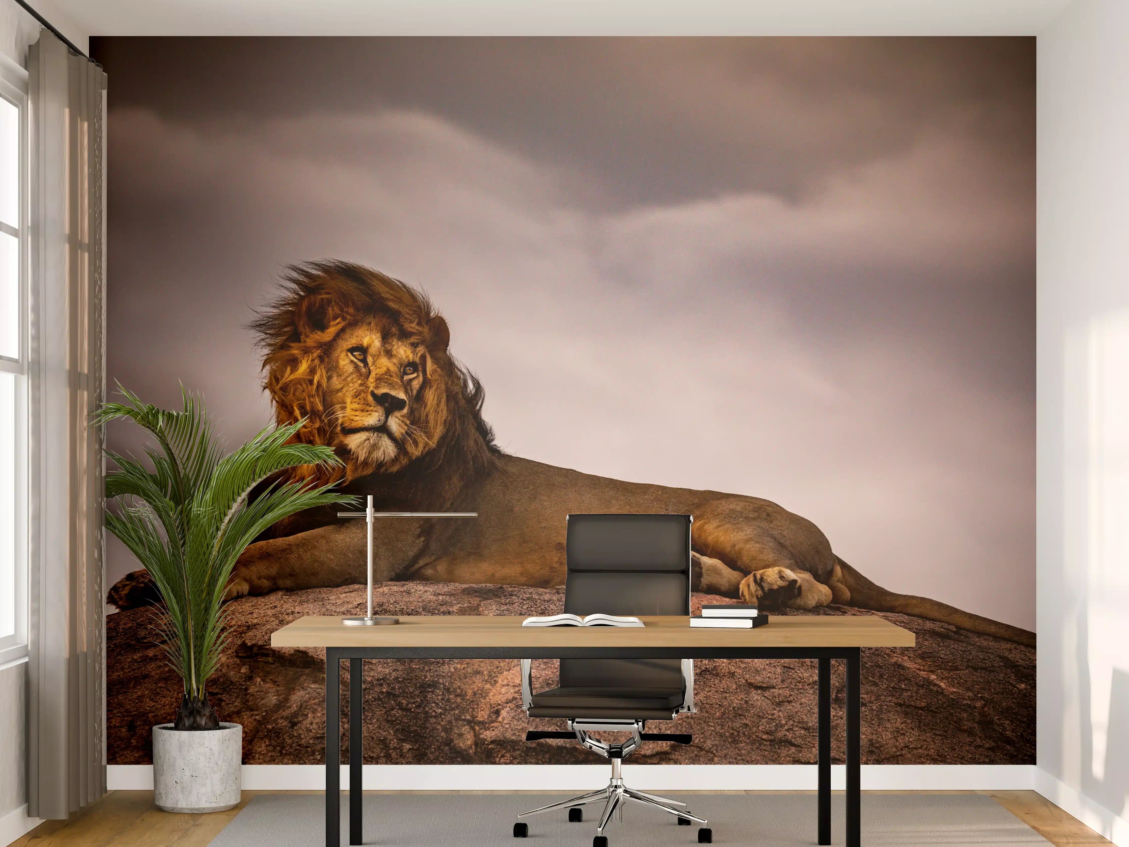 Büro Wandgestaltung - Löwe vor dunklem Himmel