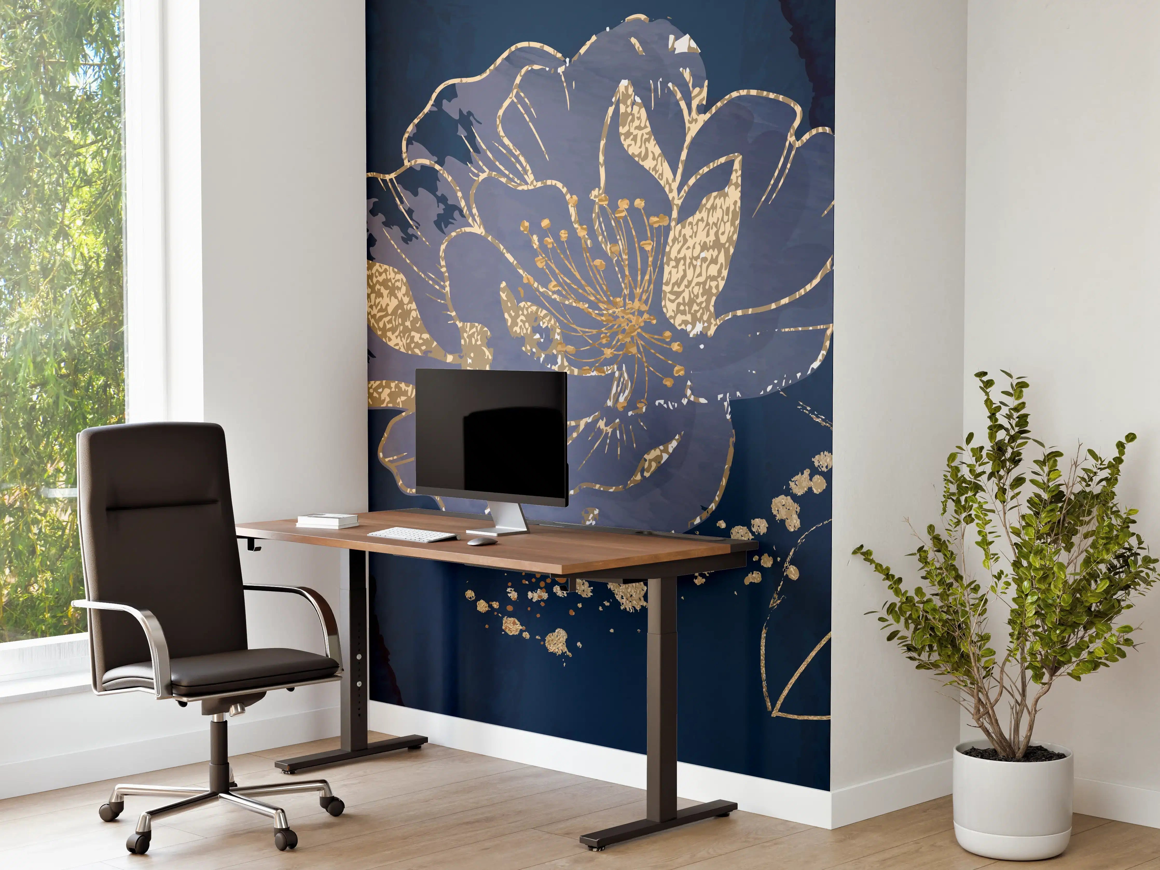 Büro Wandgestaltung - Nachtblaue Blumen Goldakzente