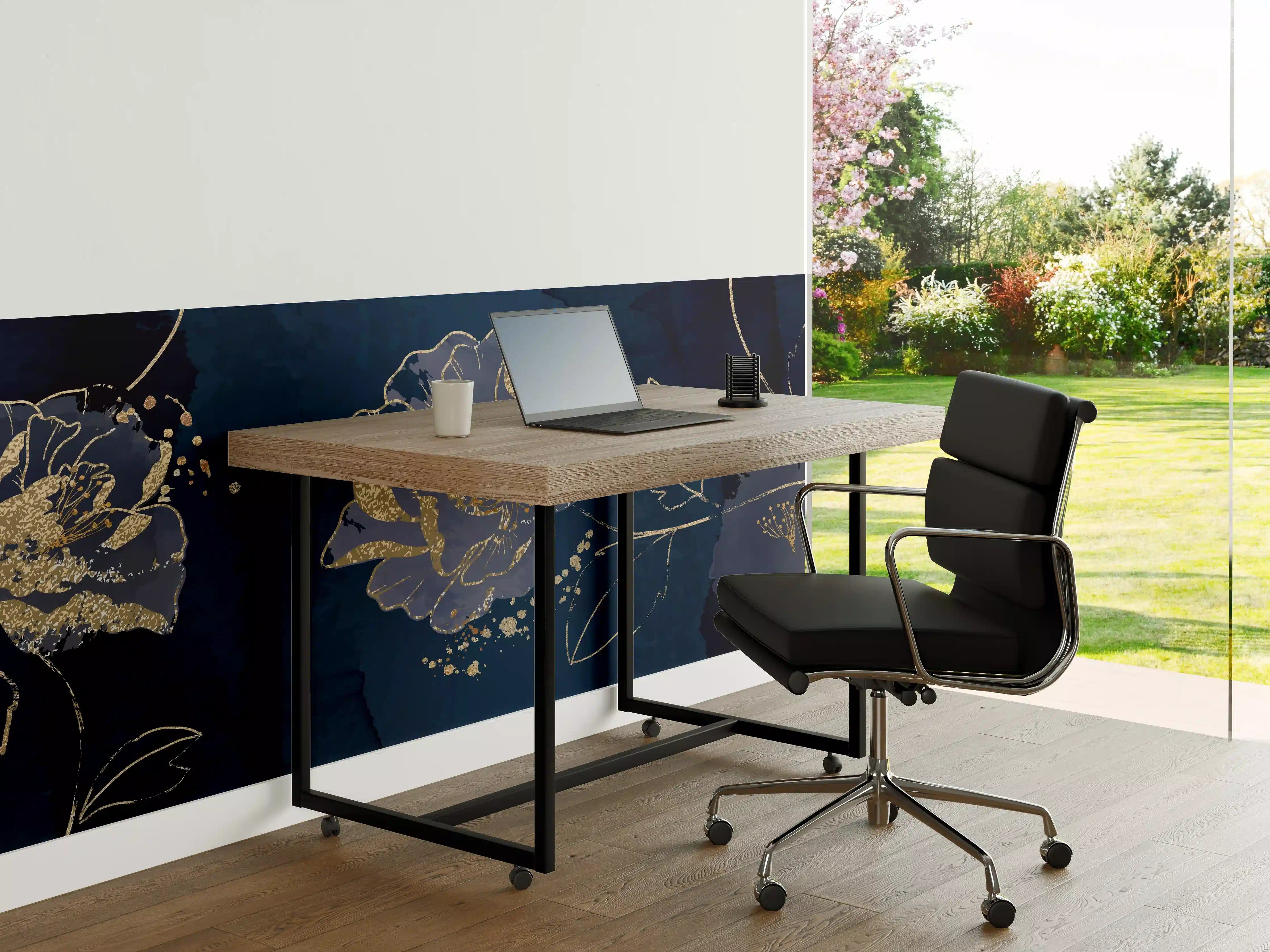 Büro Wandgestaltung - Nachtblaue Blumen Goldakzente