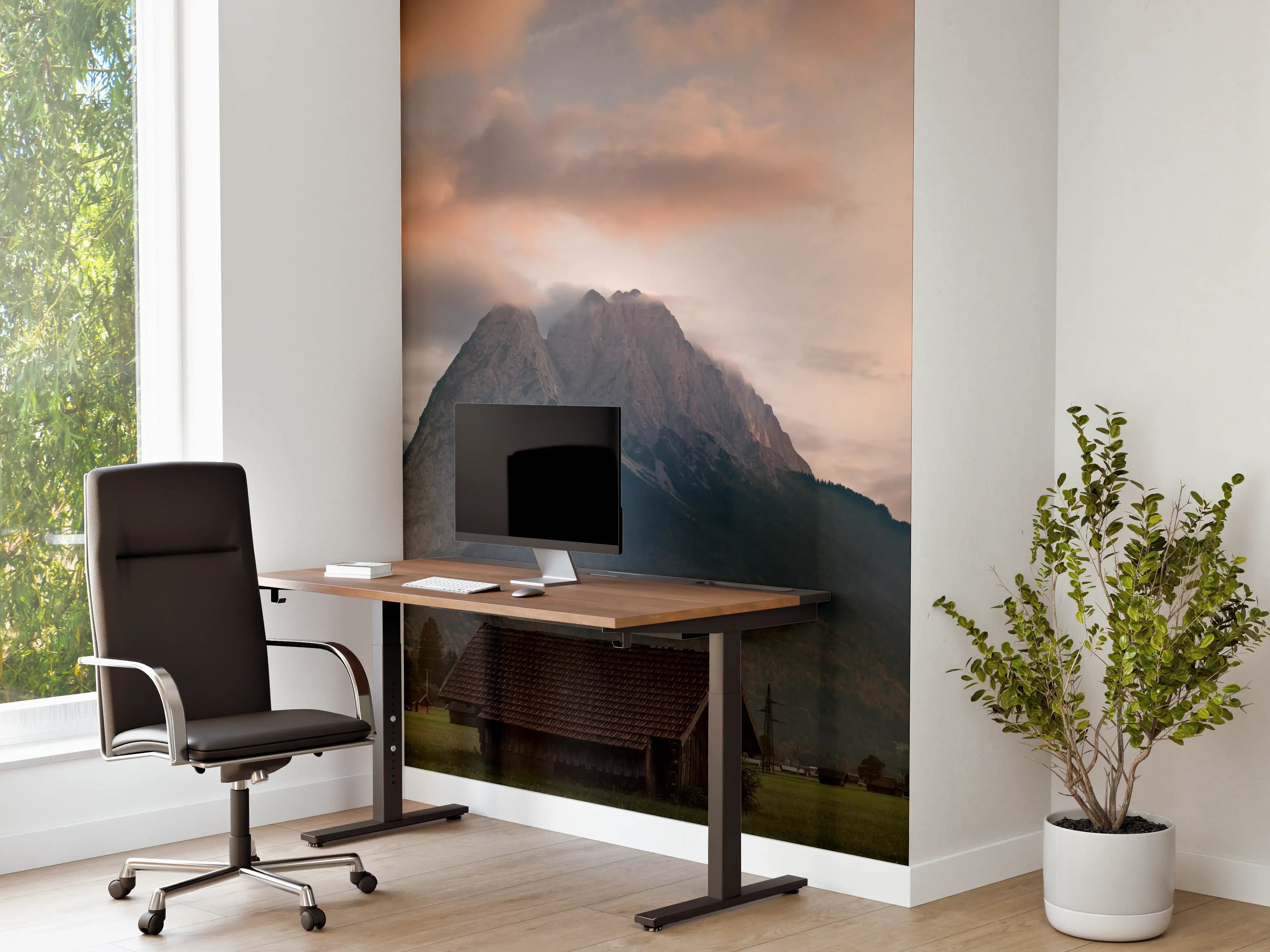 Büro Wandgestaltung - Panorama von der wolkenverhangenen Zugspitze