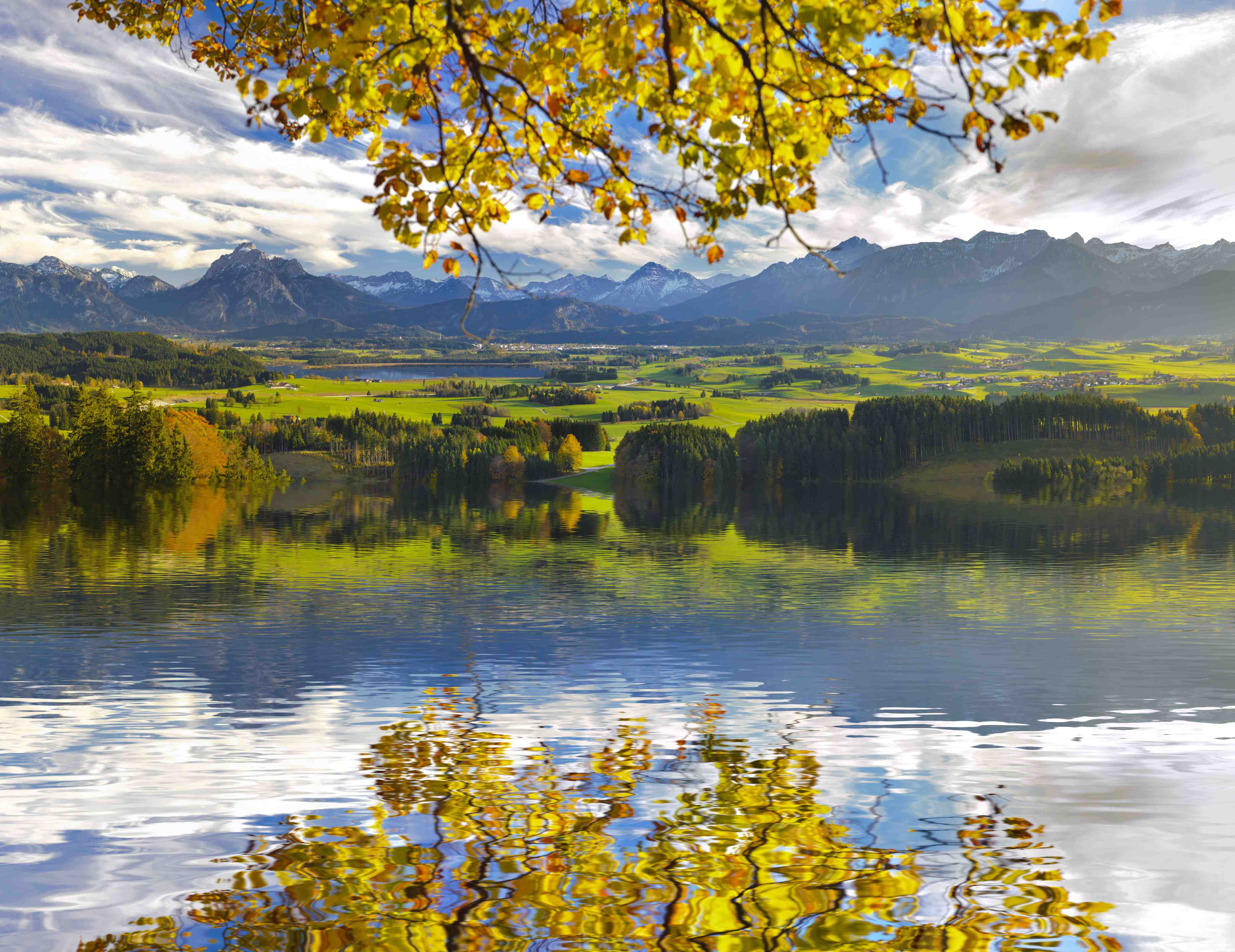 Büro Wandgestaltung-Panoramalandschaft in Bayern im Herbst