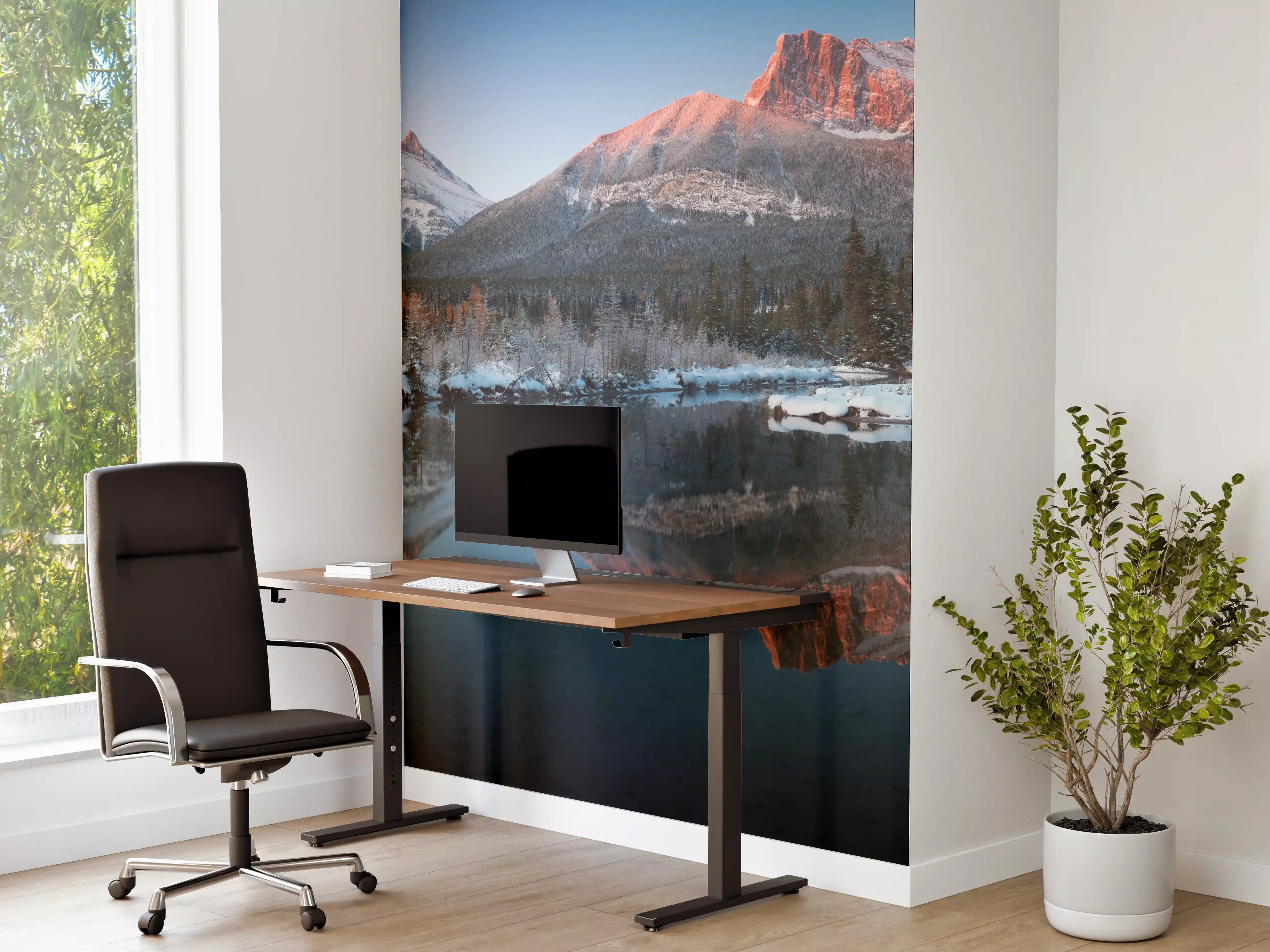 Büro Wandgestaltung - Perfektes Spiegelbild der Drei-Schwestern-Gipfel