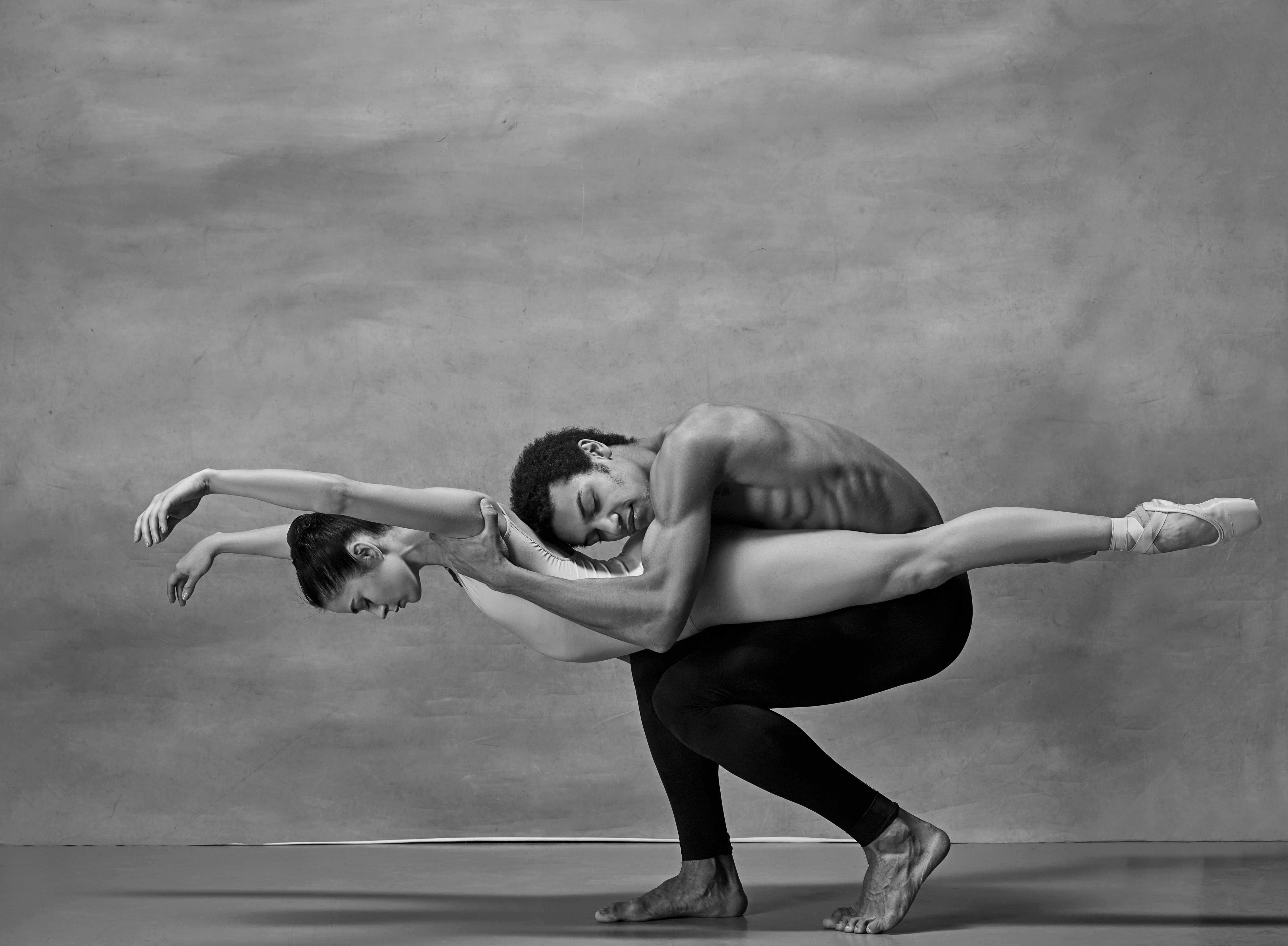 Büro Wandgestaltung-Posierendes Paar Balletttänzer