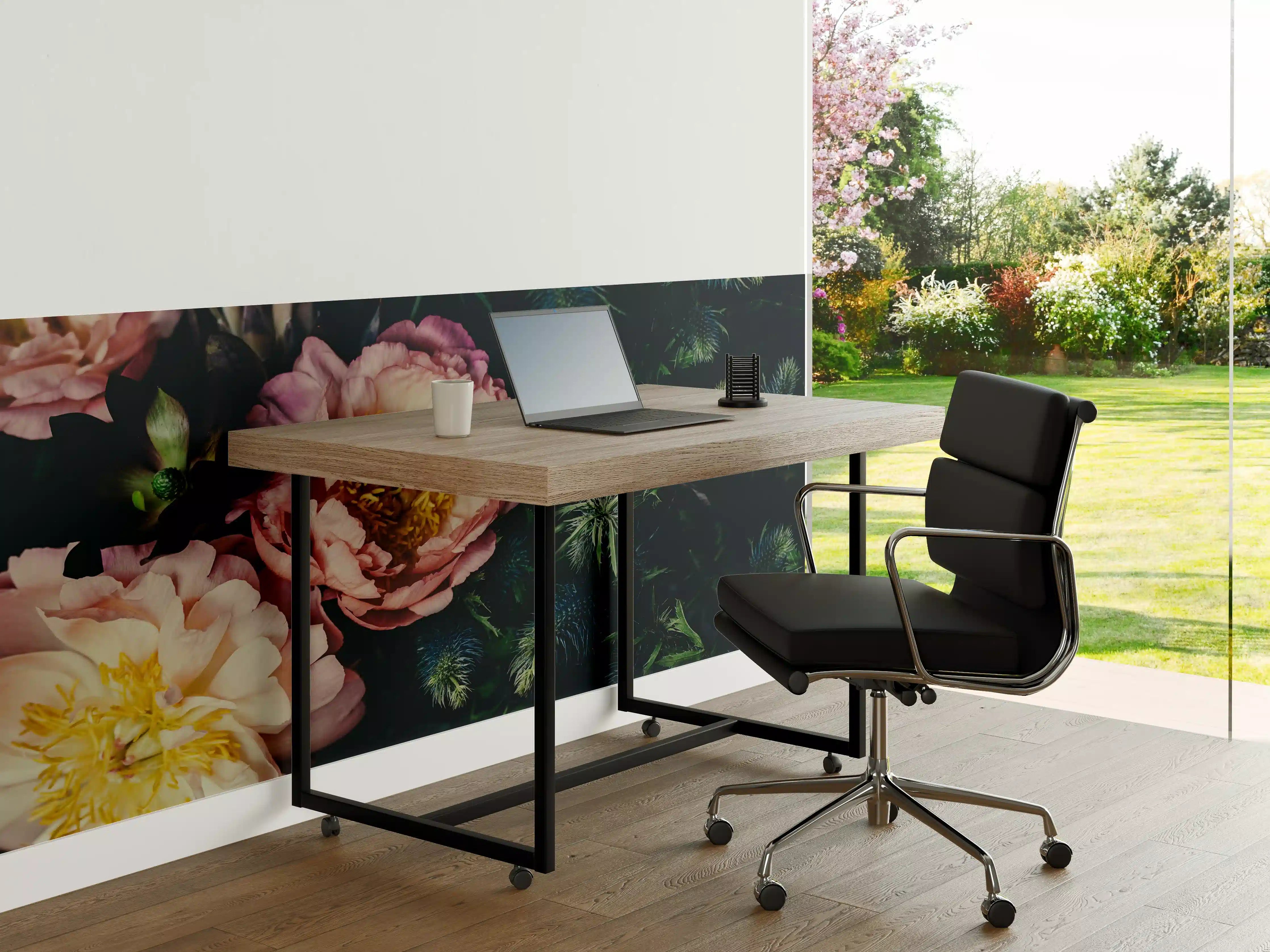Büro Wandgestaltung - Rosa Blüten auf einer Wiese