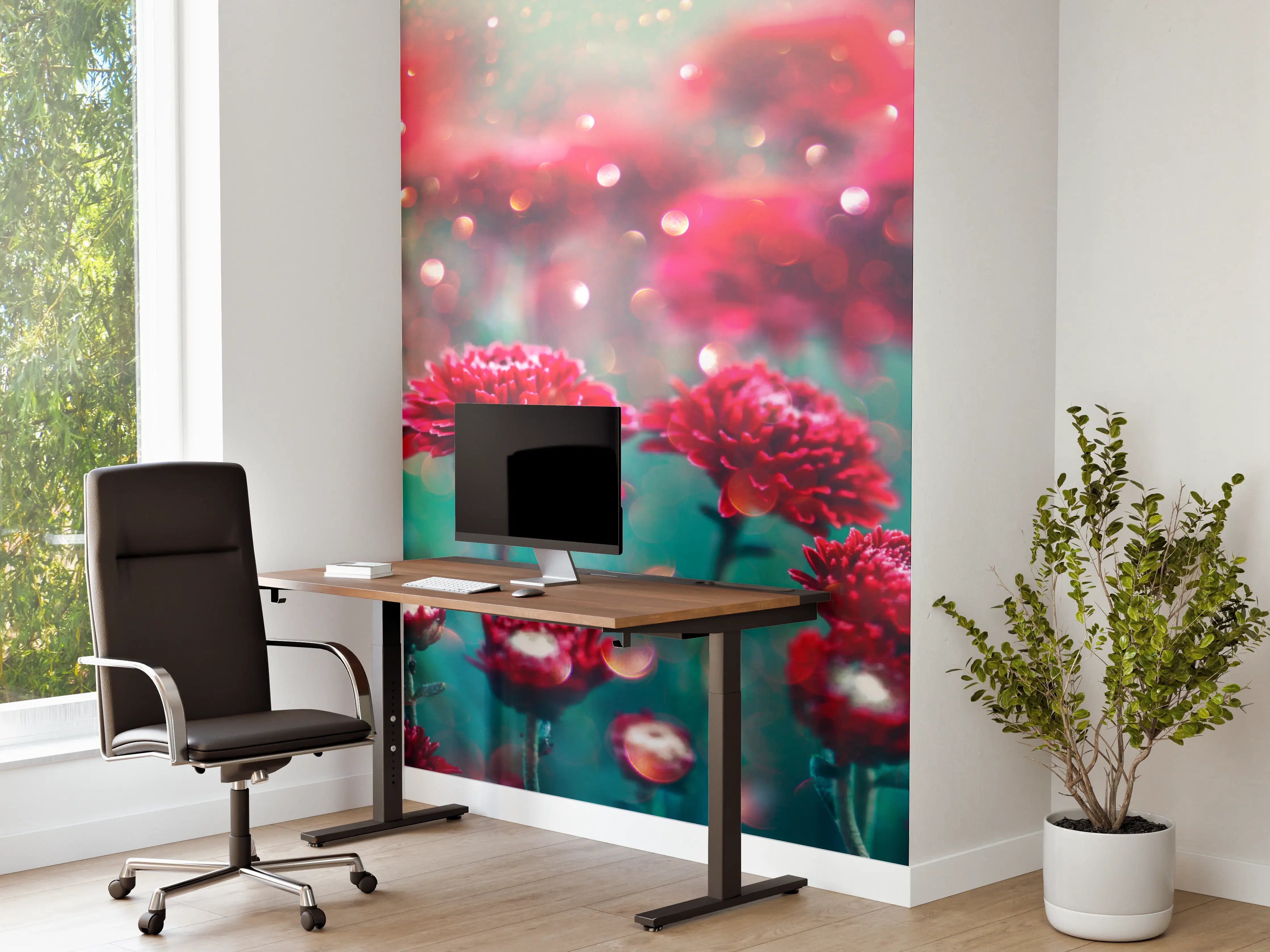 Büro Wandgestaltung - Rote Blumen funkeln im Garten