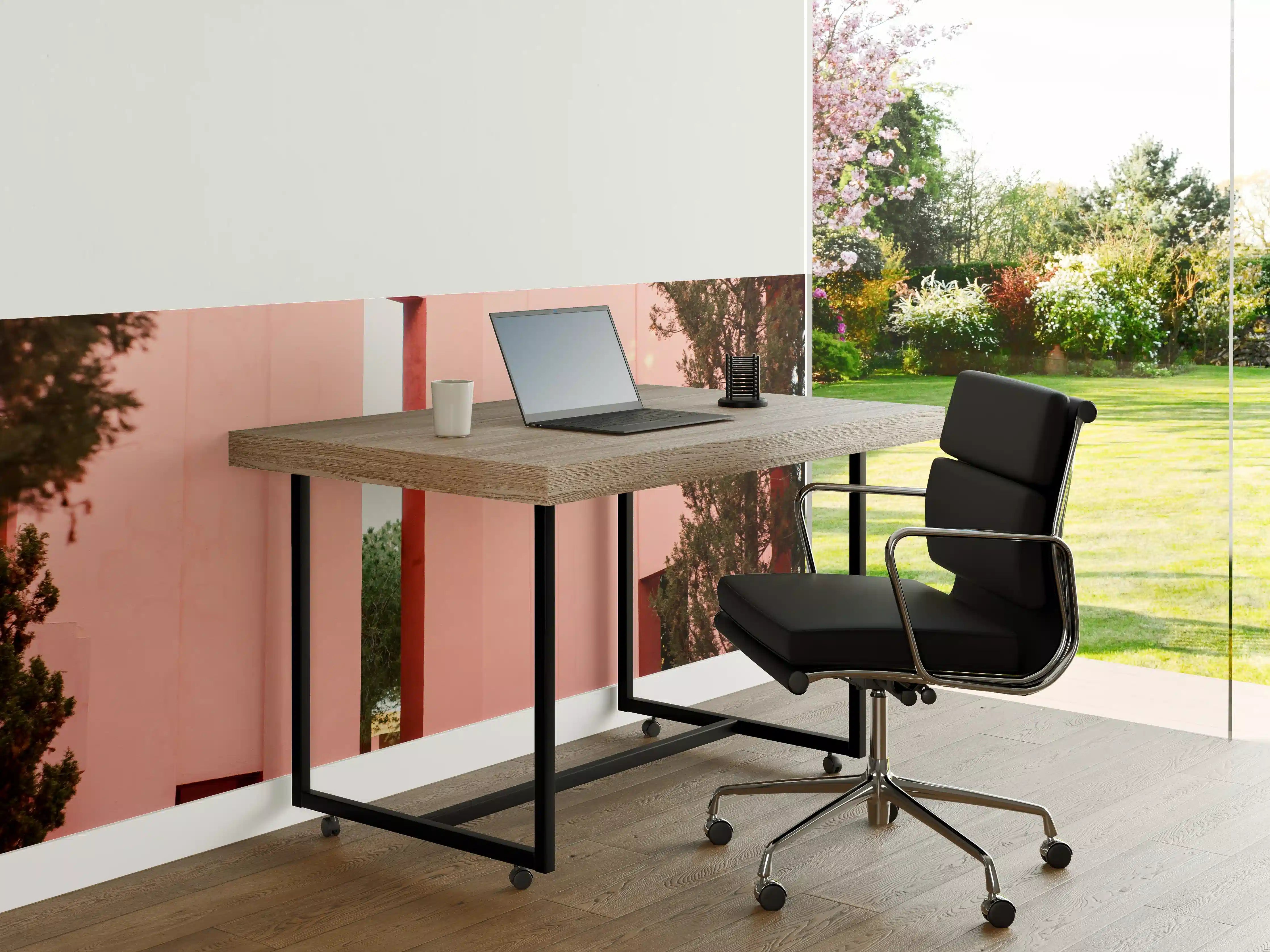 Büro Wandgestaltung - Rotes Architekturkontur-Spiel
