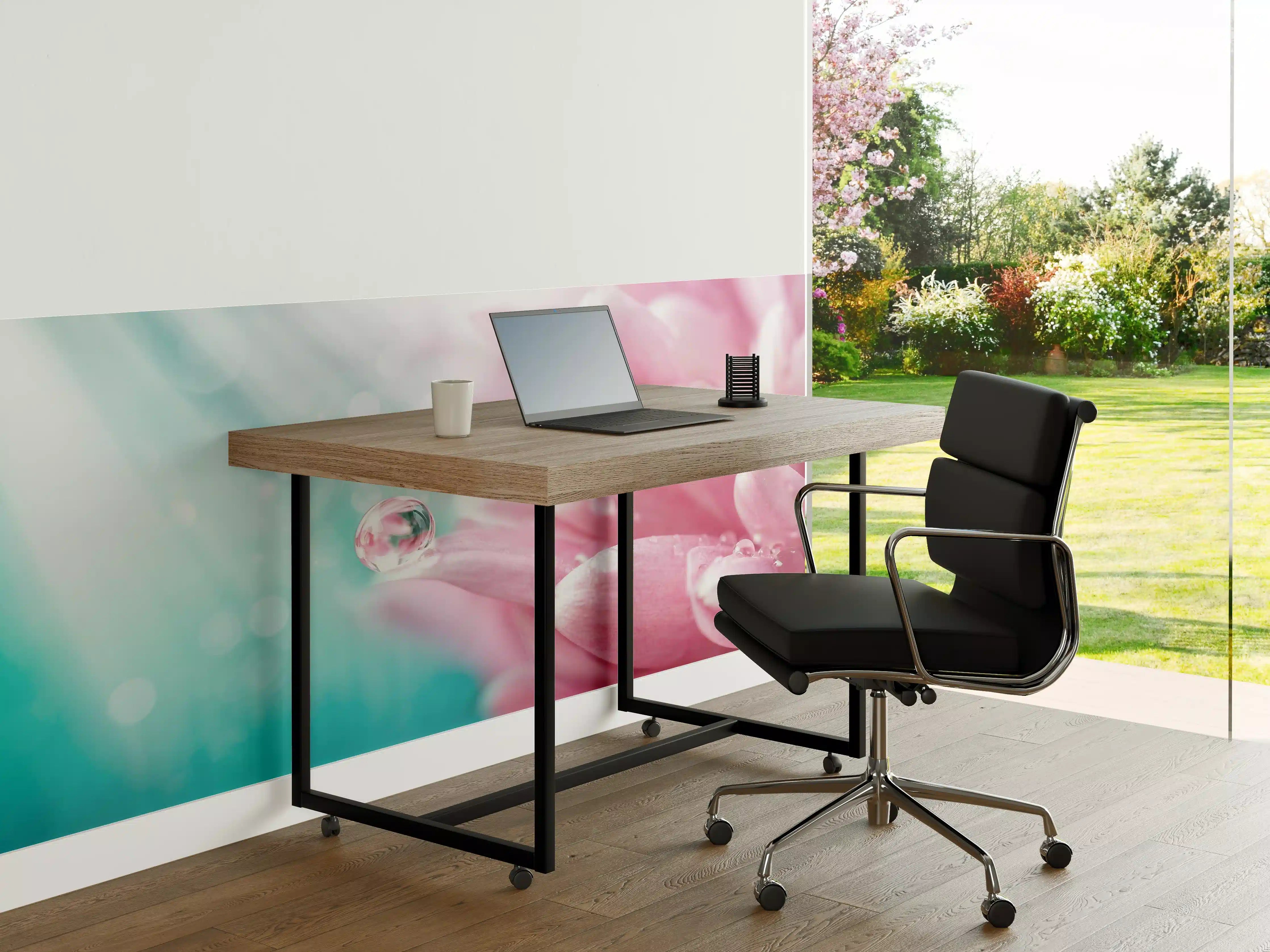 Büro Wandgestaltung - Sanfte Pinkblumen mit Wassertröpfchen