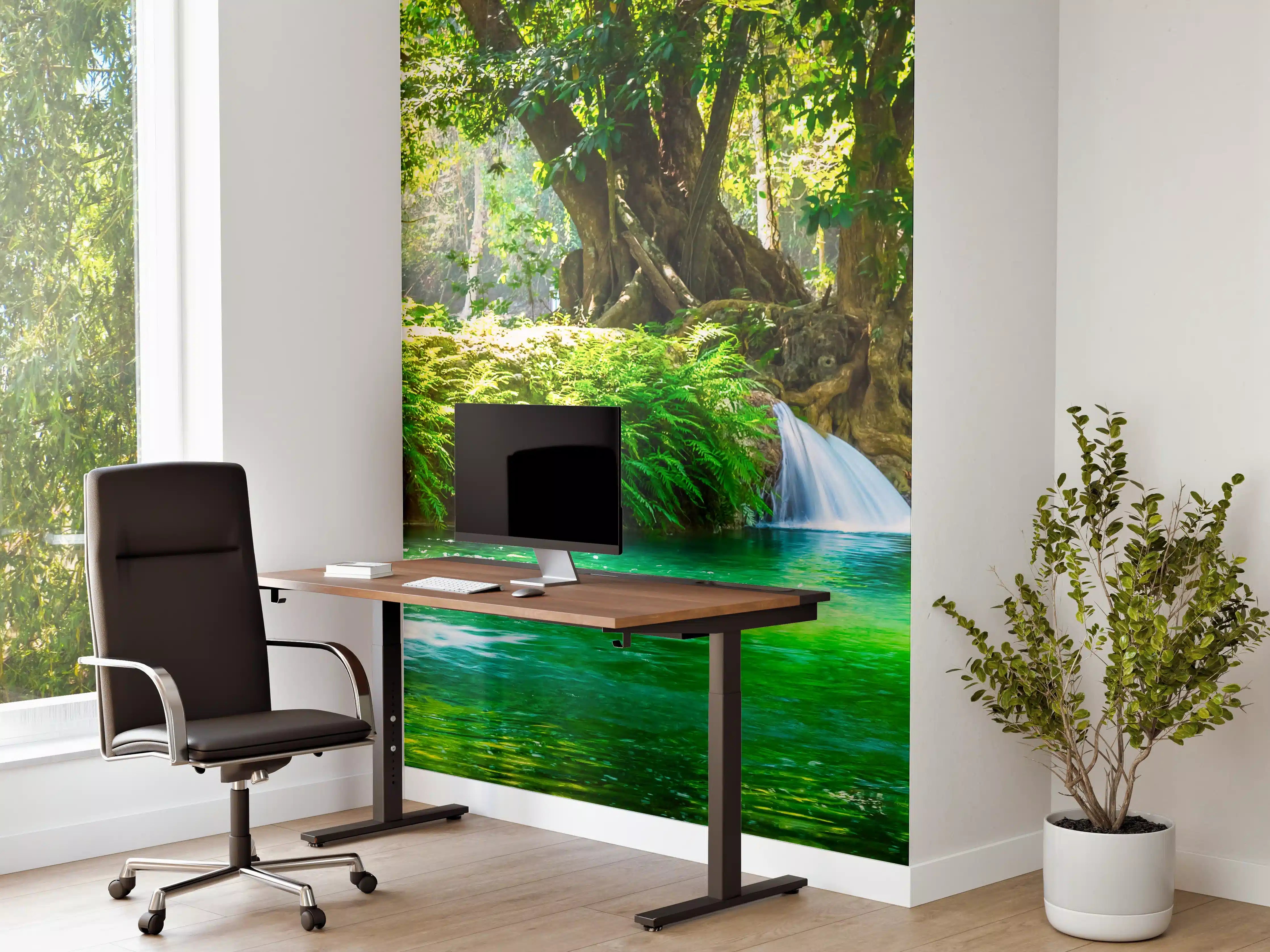 Büro Wandgestaltung - Sanfter Grauwasserfall im Grünen