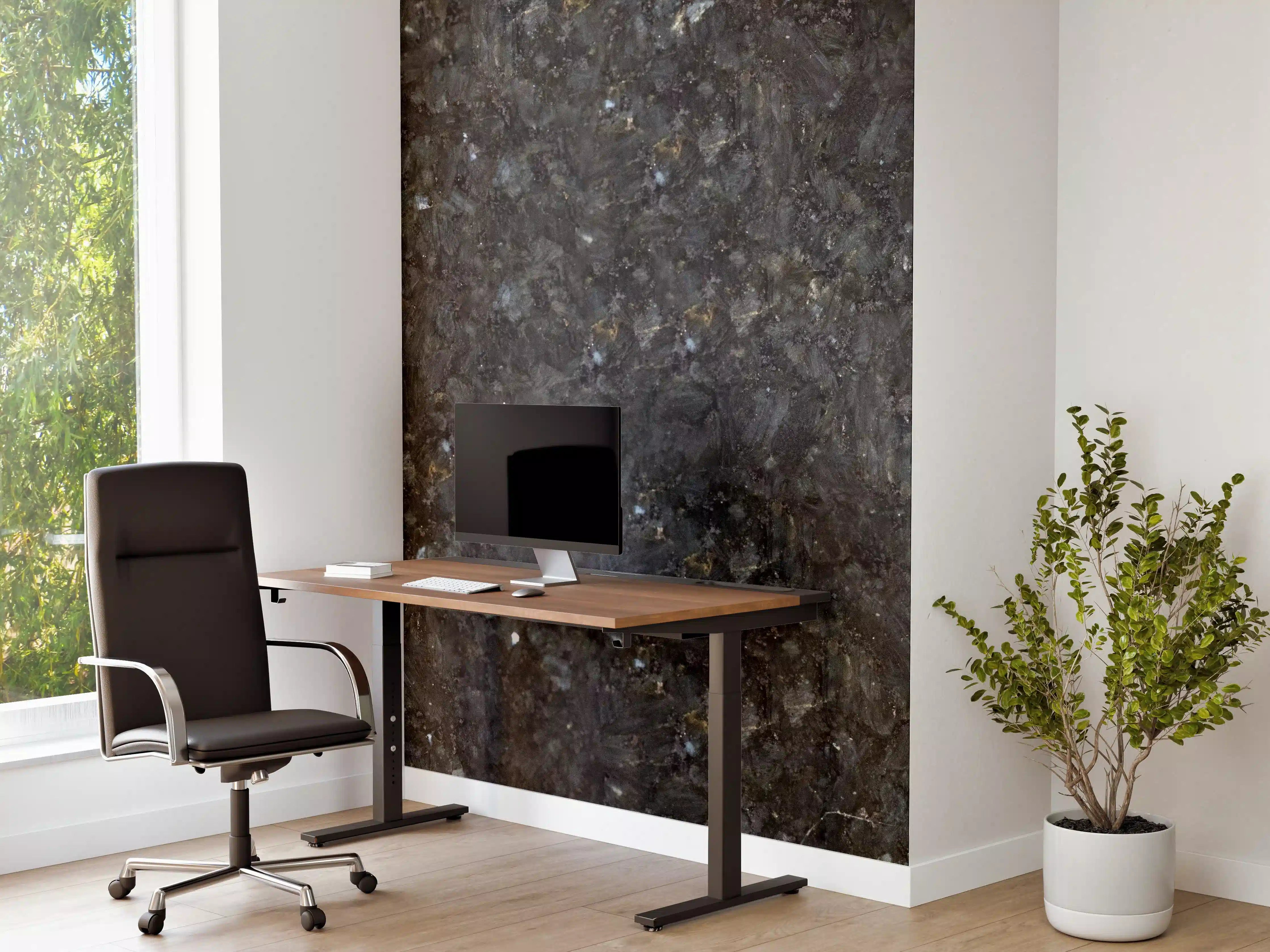 Büro Wandgestaltung - Schwarze Granitwand