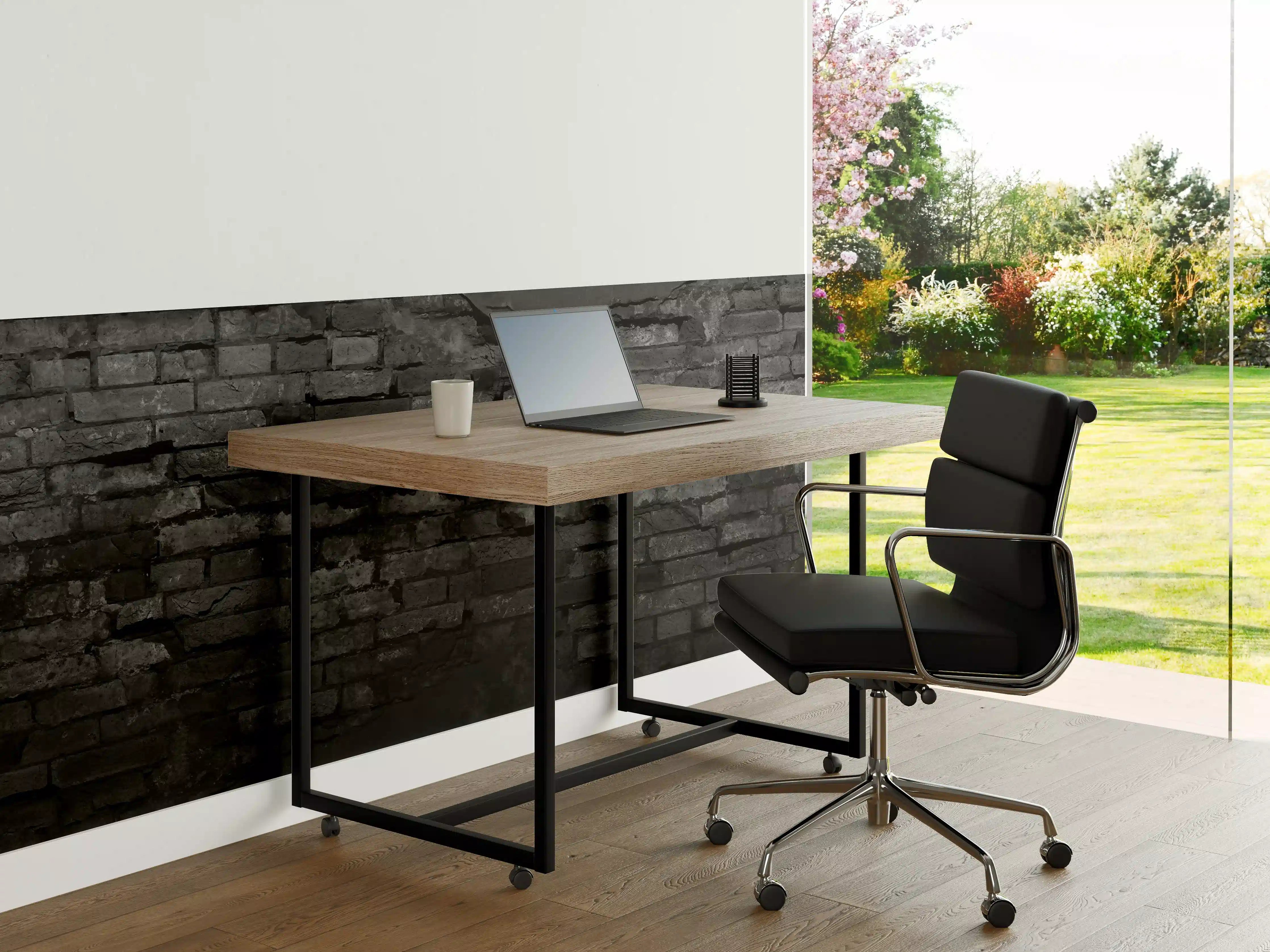 Büro Wandgestaltung - Schwarze alte Backsteinmauer