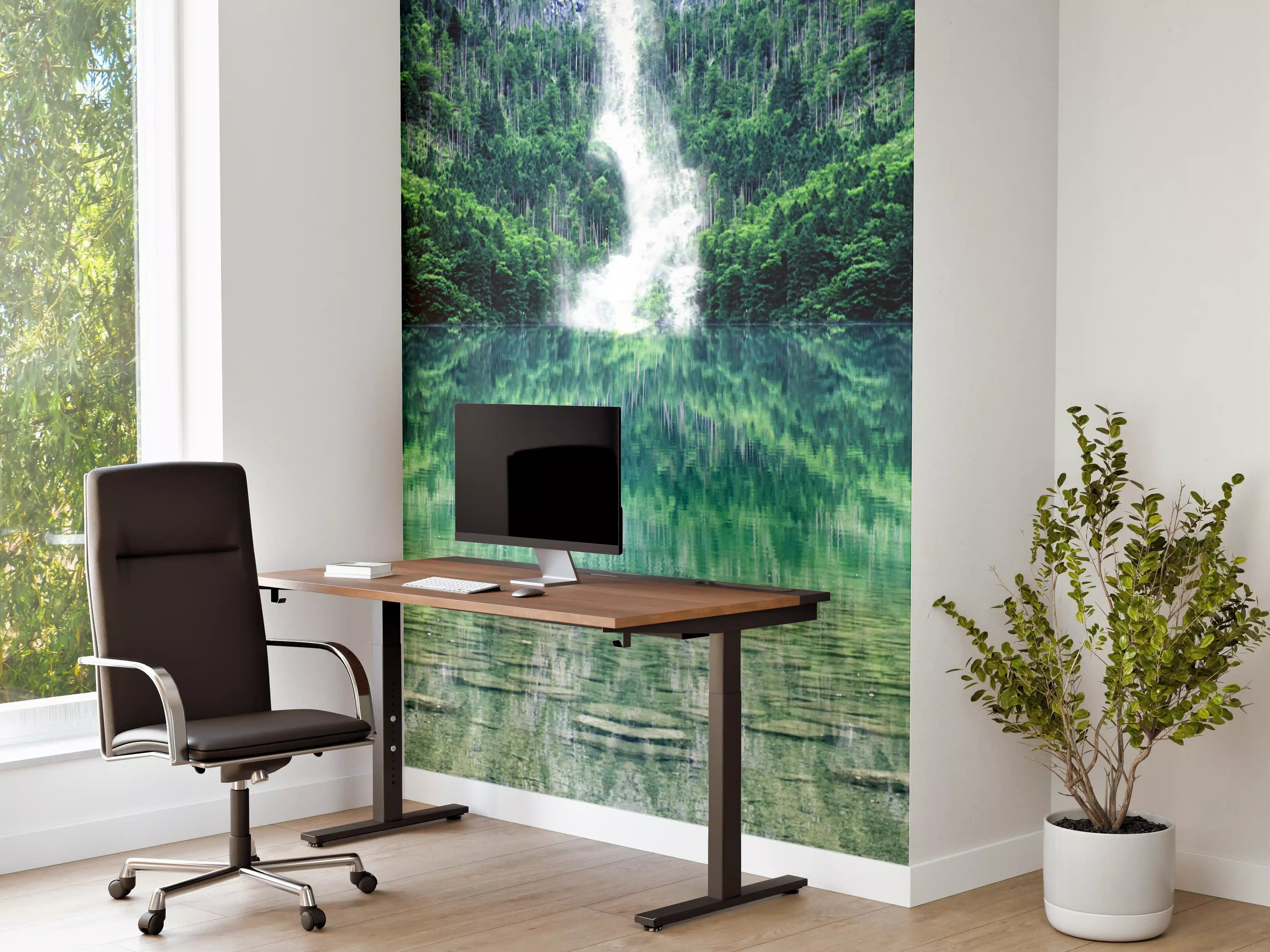Büro Wandgestaltung - Silberner Wasserfall im Grünen