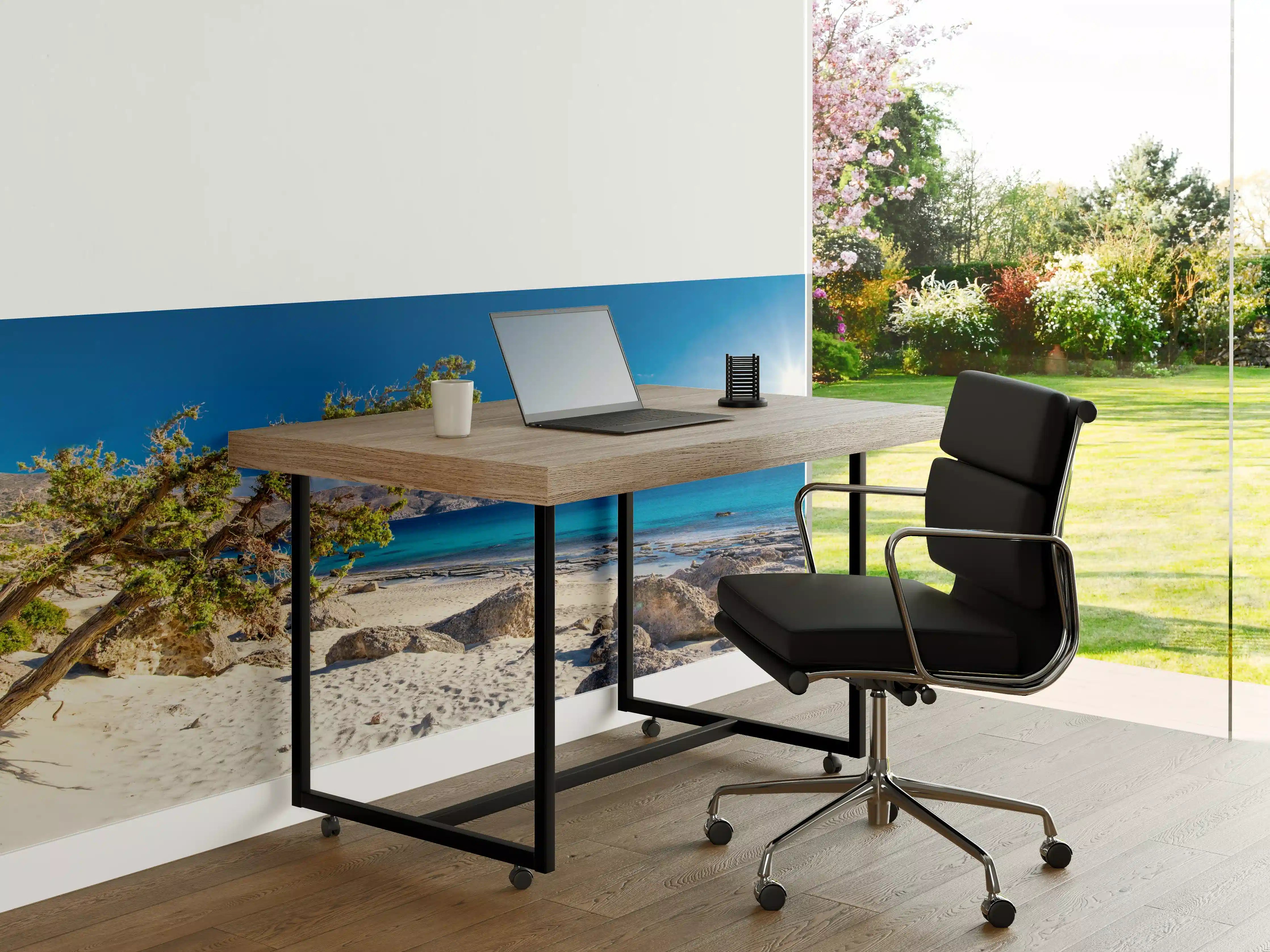 Büro Wandgestaltung - Strand mit wankenden Bäumen unter blauem Himmel