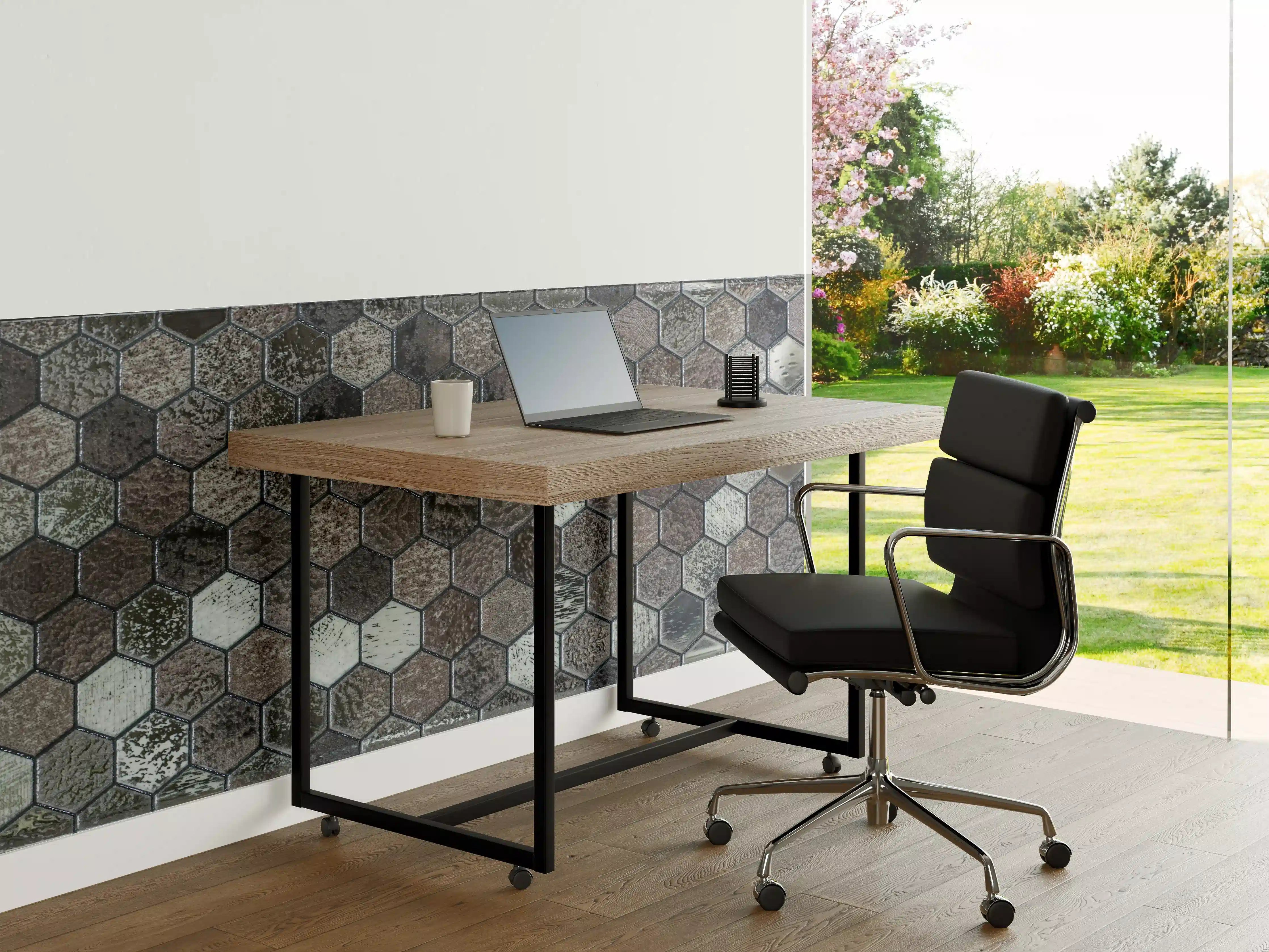 Büro Wandgestaltung - Strukturierte Mosaikfliesen in Erdtönen