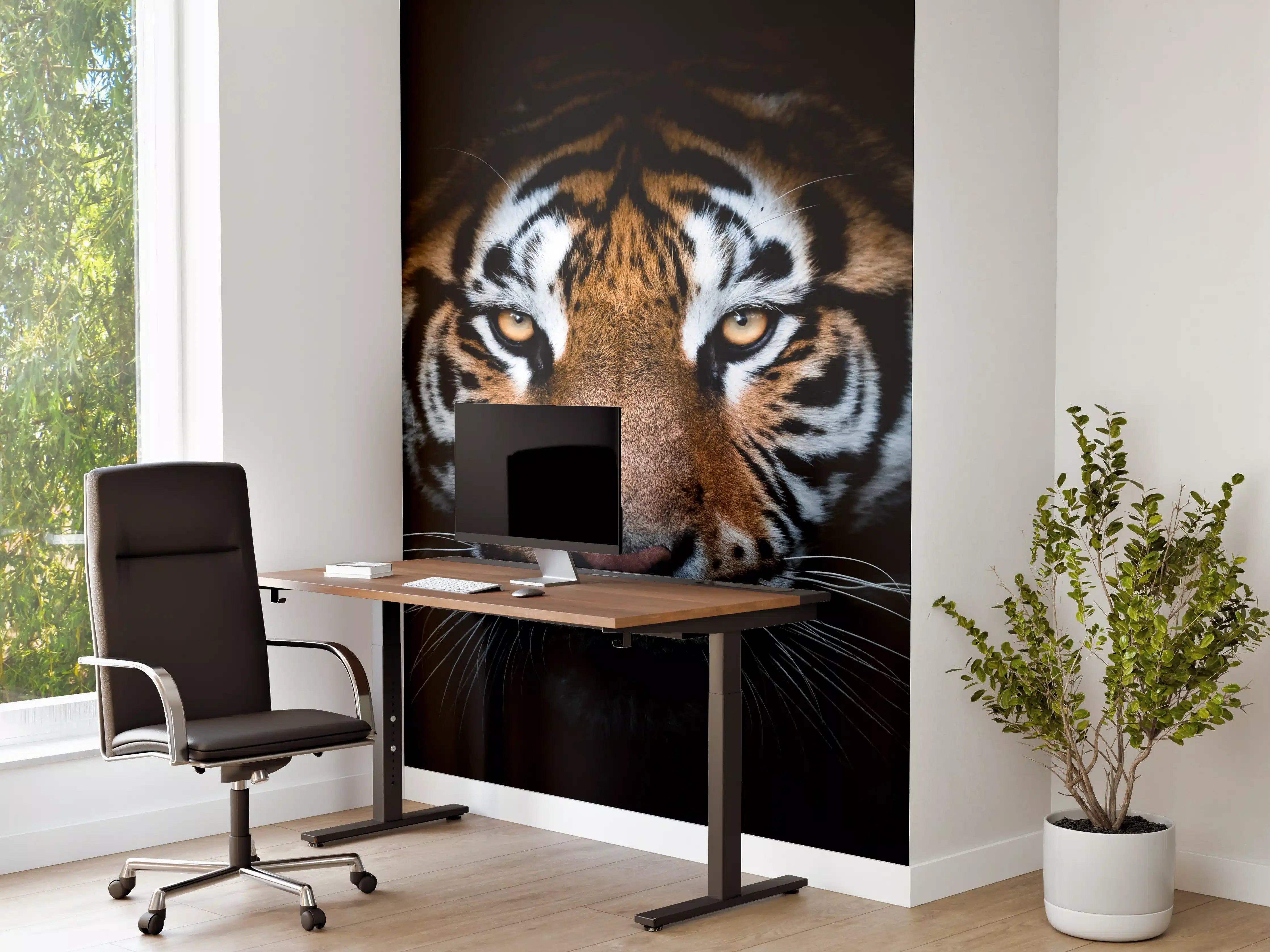 Büro Wandgestaltung - Tiger-Portrait Schwarzer Hintergrund