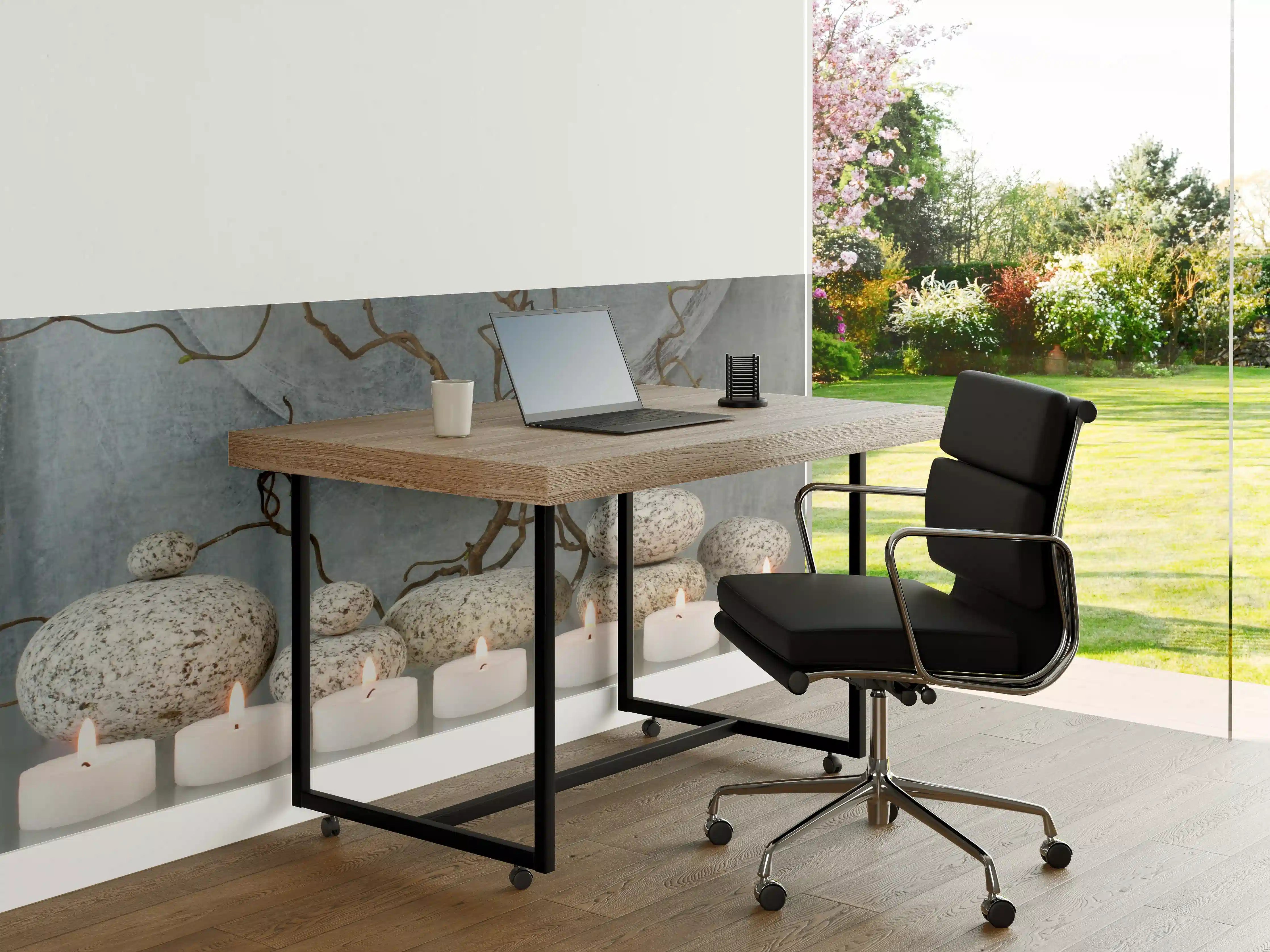 Büro Wandgestaltung - Warmes Kerzenlicht mit Steinen und Zweigen