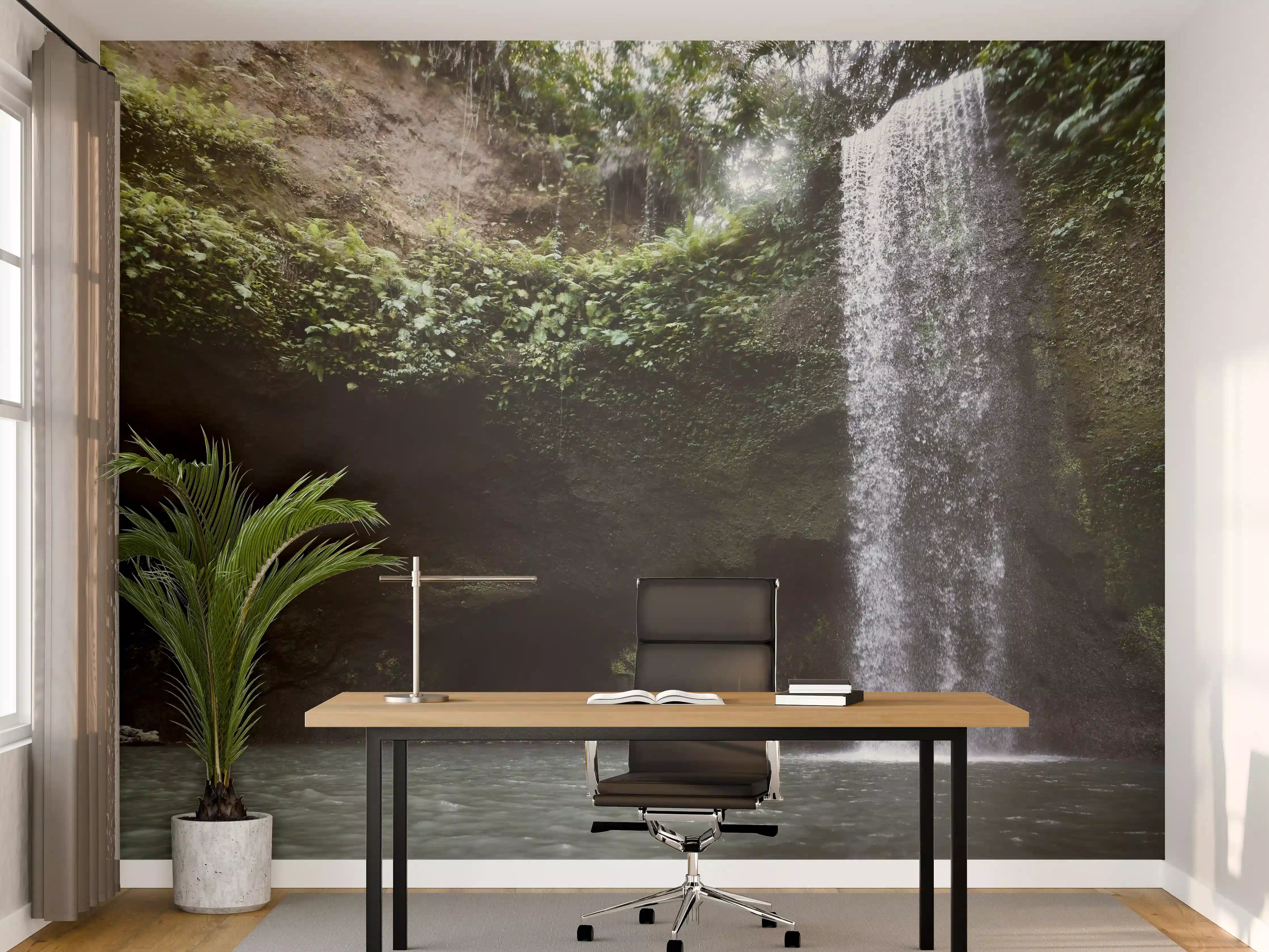 Büro Wandgestaltung - Wasserfall in Bali im Herbst