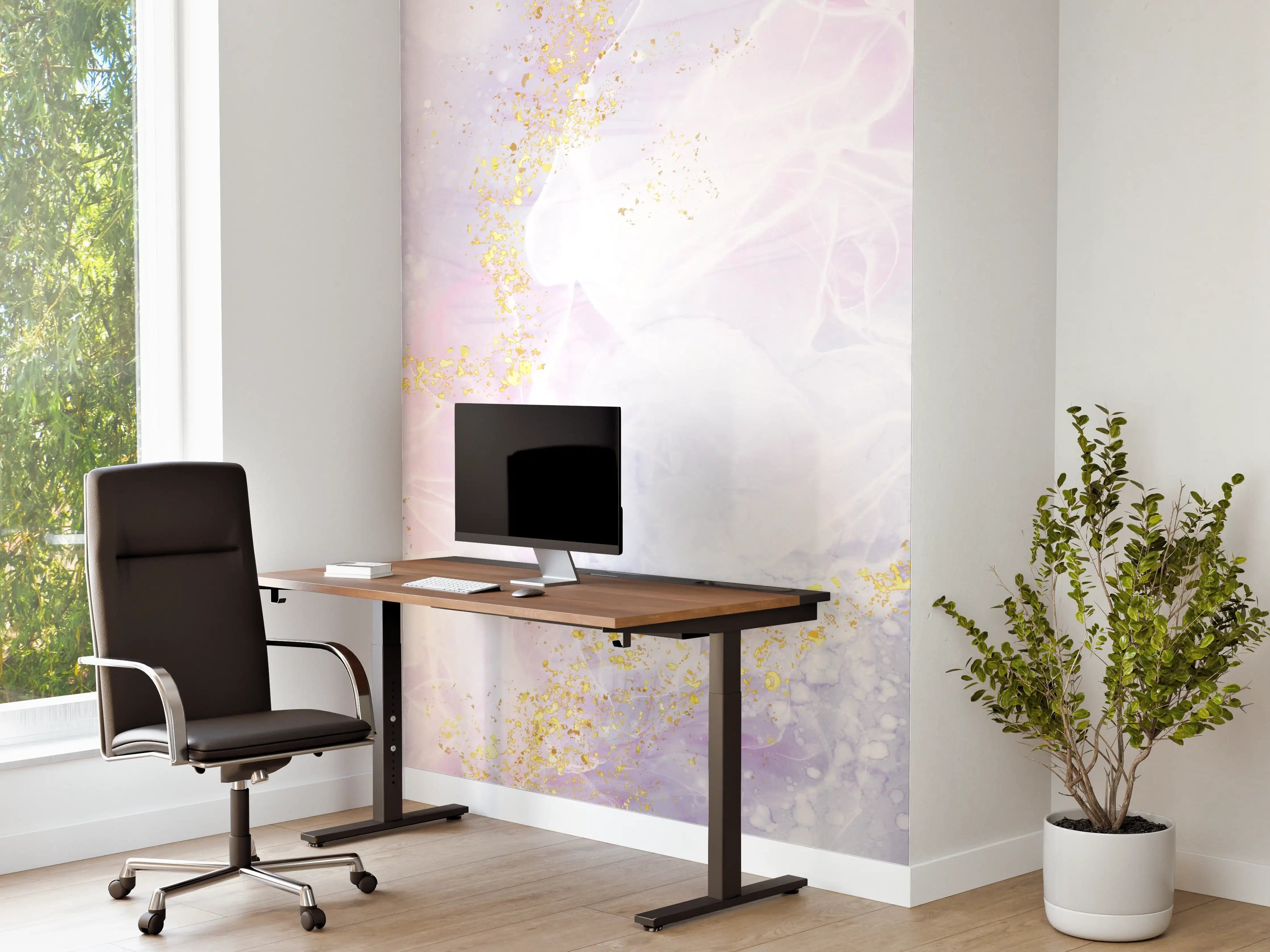 Büro Wandgestaltung - Weiche Pastellfarben und goldene Akzente