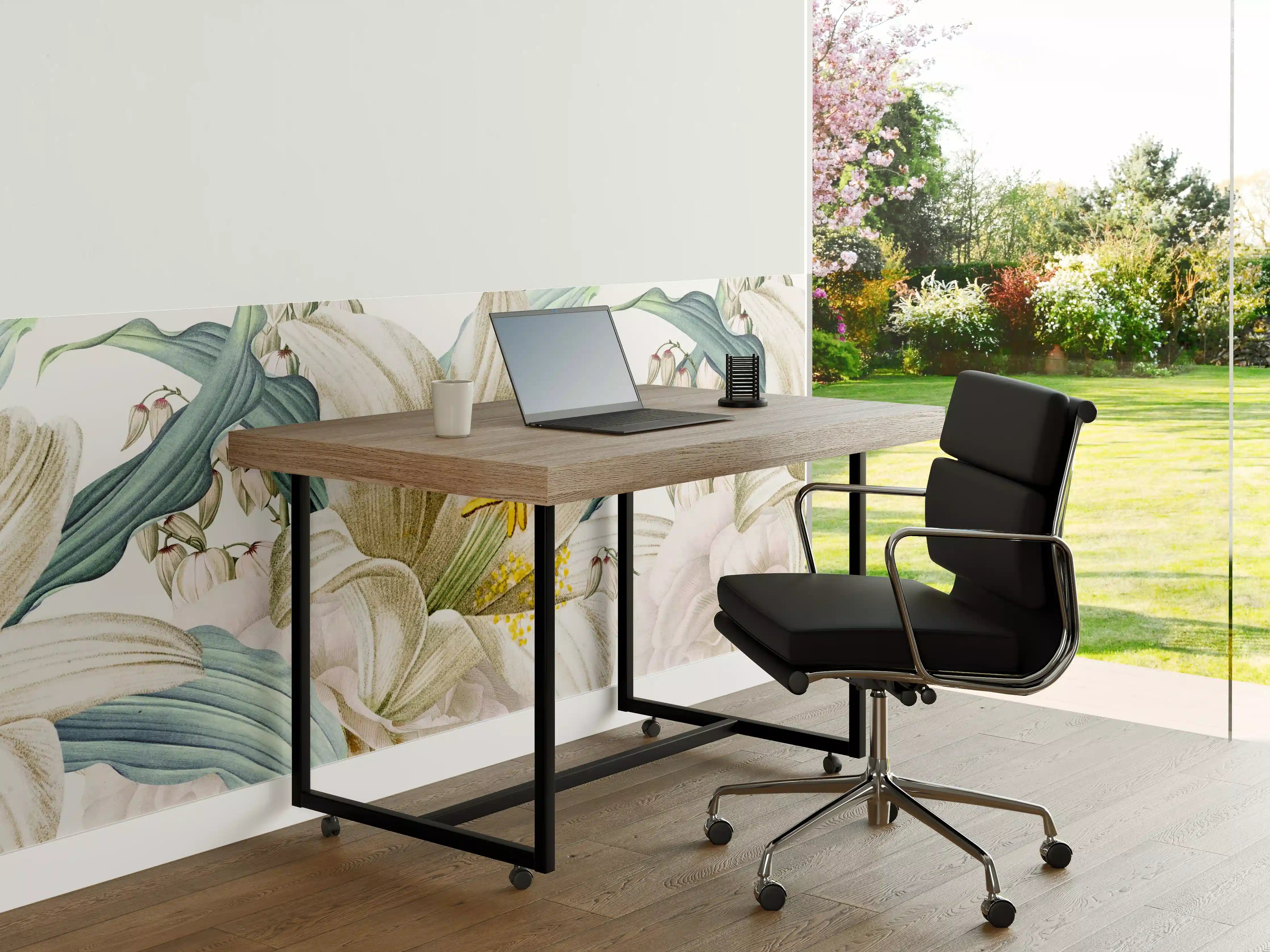 Büro Wandgestaltung - Weißen und cremefarbenen Rosen
