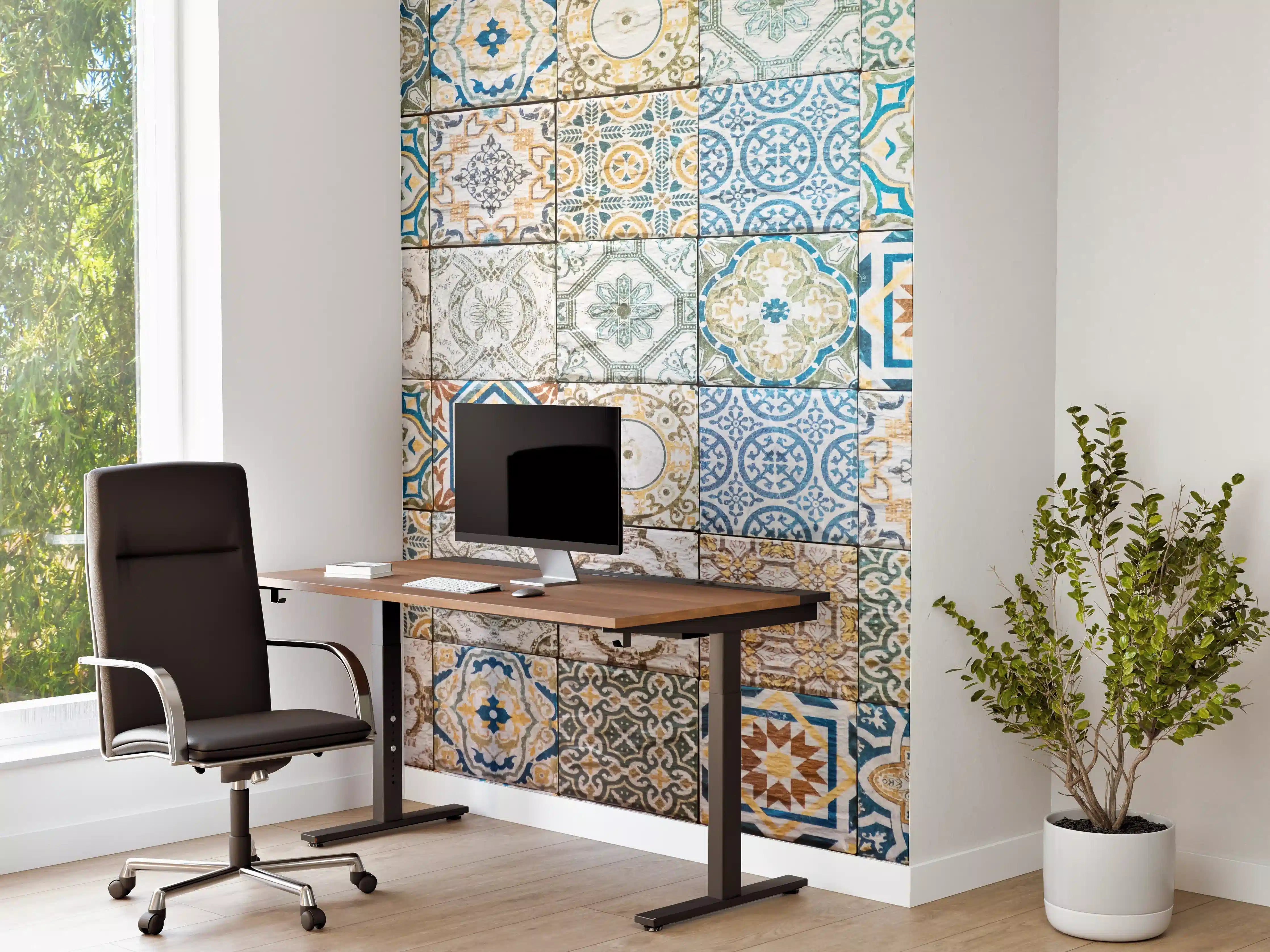 Büro Wandgestaltung - buntes Mosaik im spanischen Stil