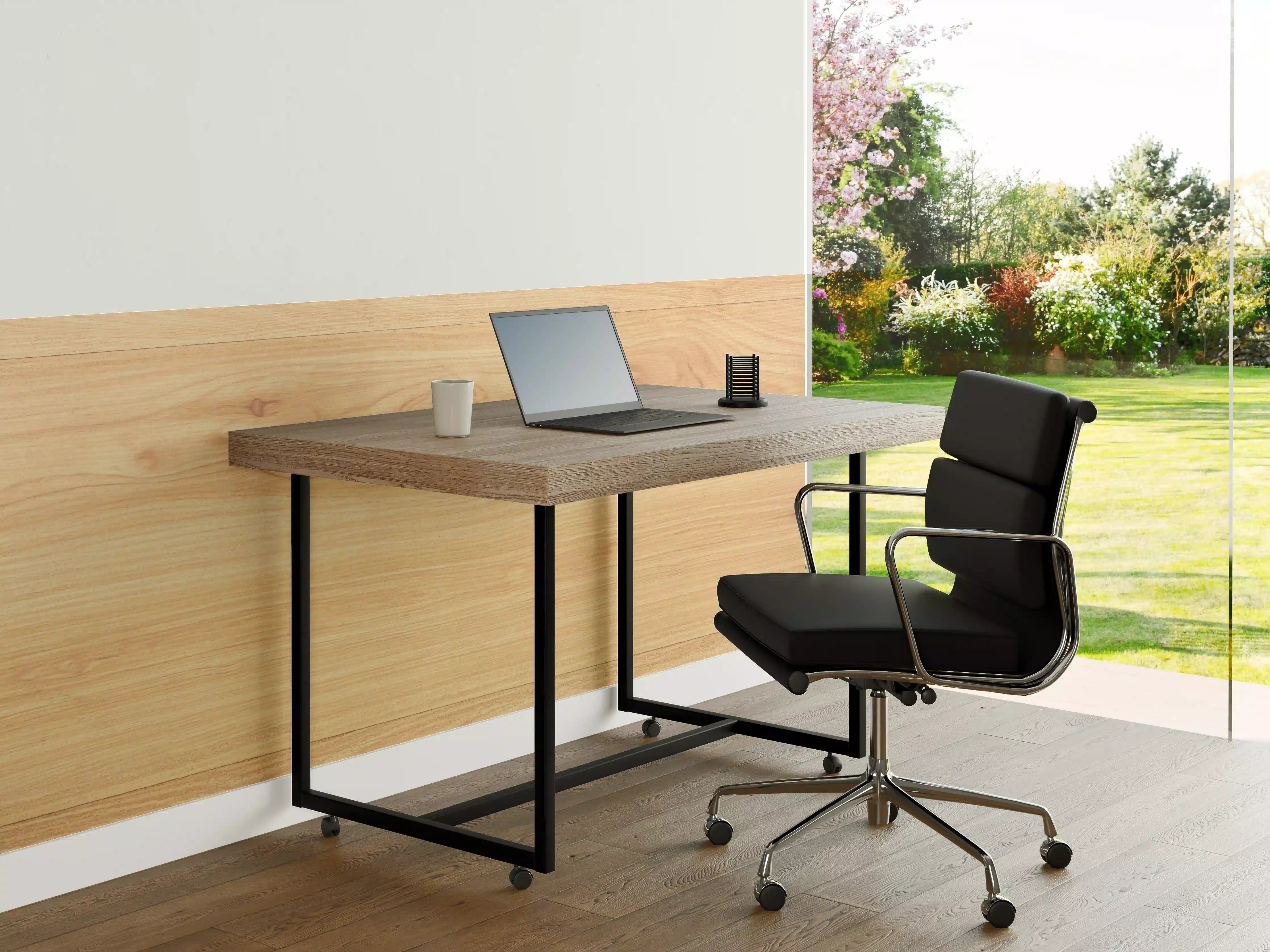 Büro Wandgestaltung - helle Holzmaserung