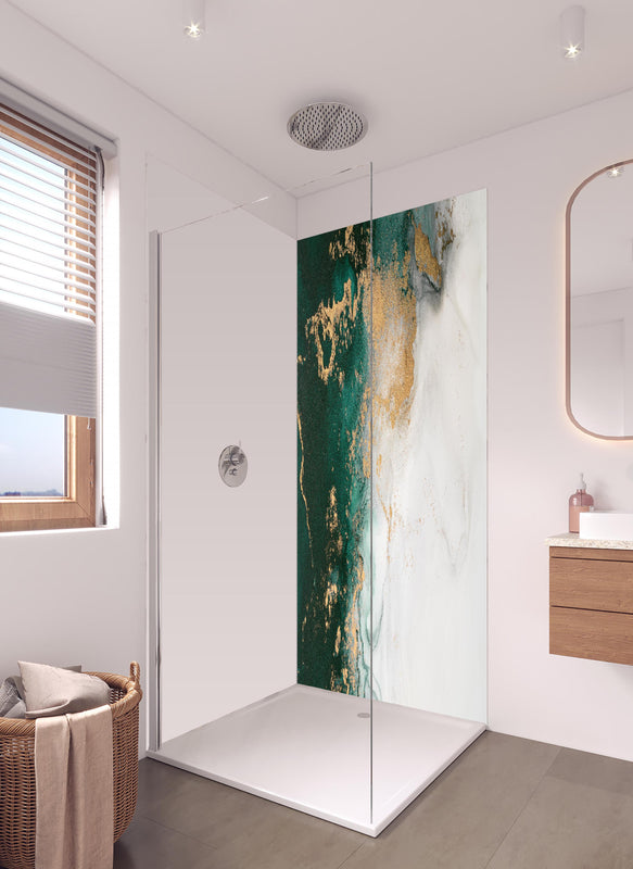 Duschrückwand - Abstrakte Marmor Textur - Flüssigmalerei in hellem Badezimmer mit Regenduschkopf  - zweiteilige Eck-Duschrückwand