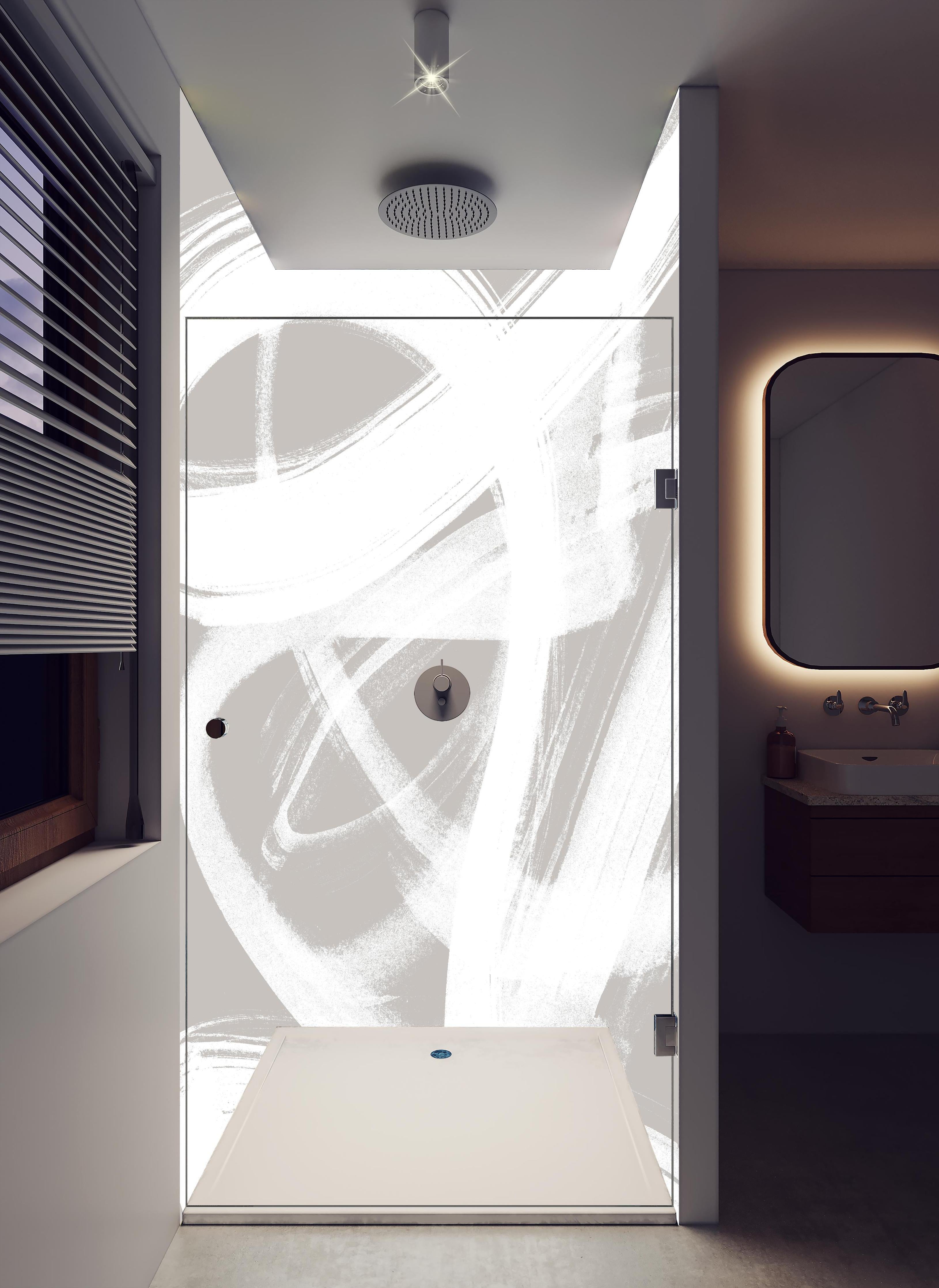 Duschrückwand - Abstrakte Pinselstriche in Grau und Weiß in hellem Badezimmer mit Regenduschkopf  - zweiteilige Eck-Duschrückwand