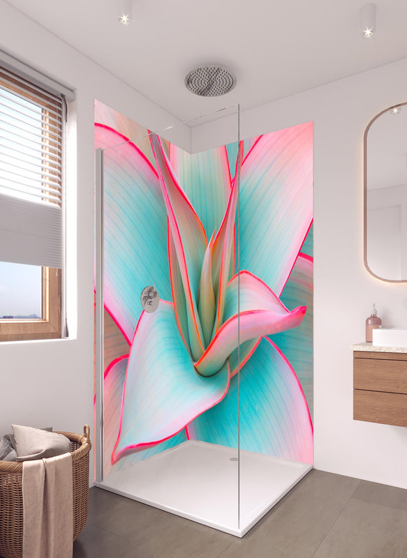 Duschrückwand - Agavenblätter in trendigen Pastellfarben in hellem Badezimmer mit Regenduschkopf  - zweiteilige Eck-Duschrückwand