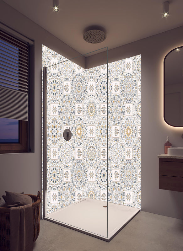 Duschrückwand - Beige Mosaikfliesen Muster mit geometrischen Formen in hellem Badezimmer mit Regenduschkopf  - zweiteilige Eck-Duschrückwand