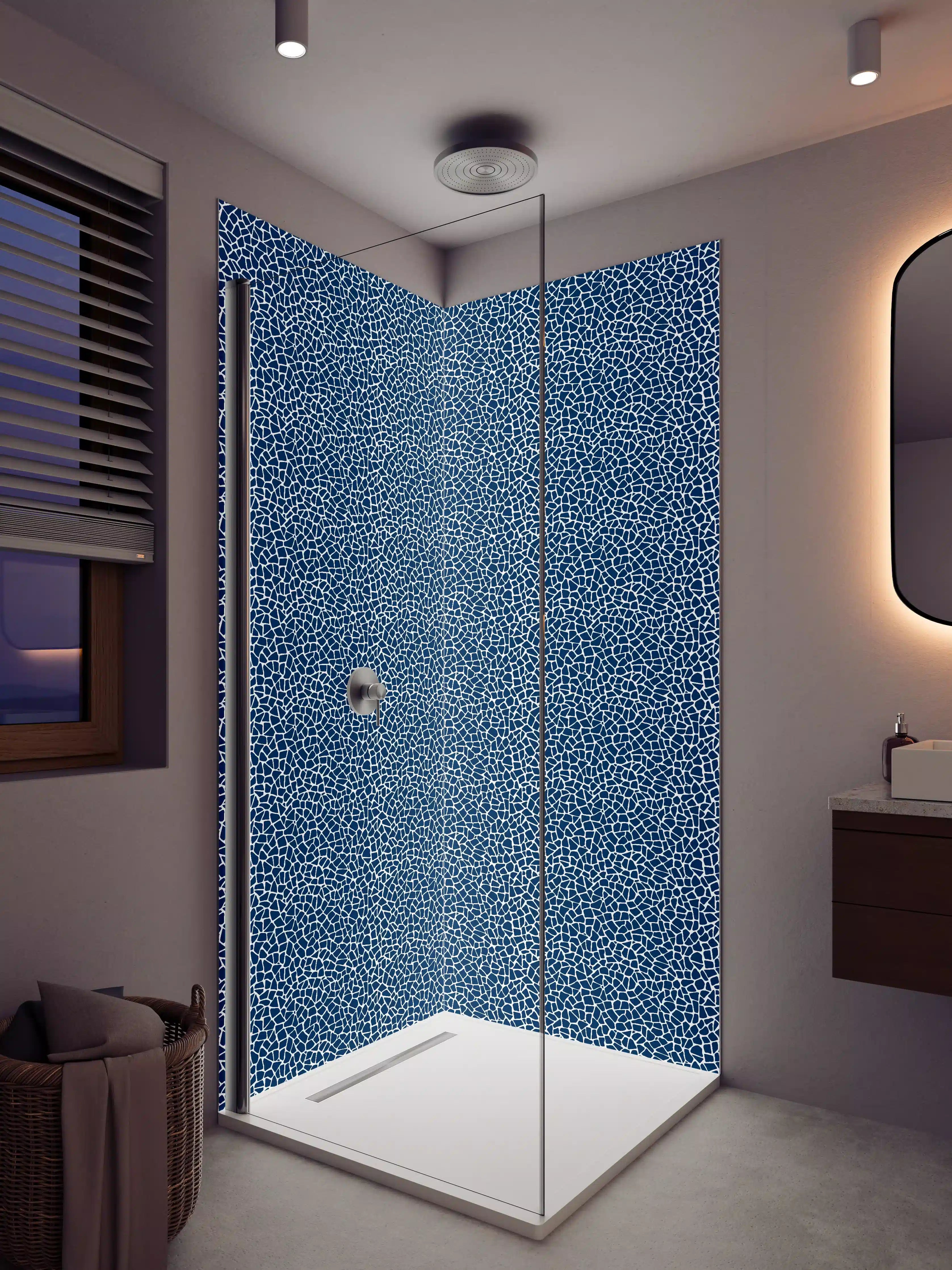 Duschrückwand - Blaue Mosaik-Textur mit feinem Steinmuster