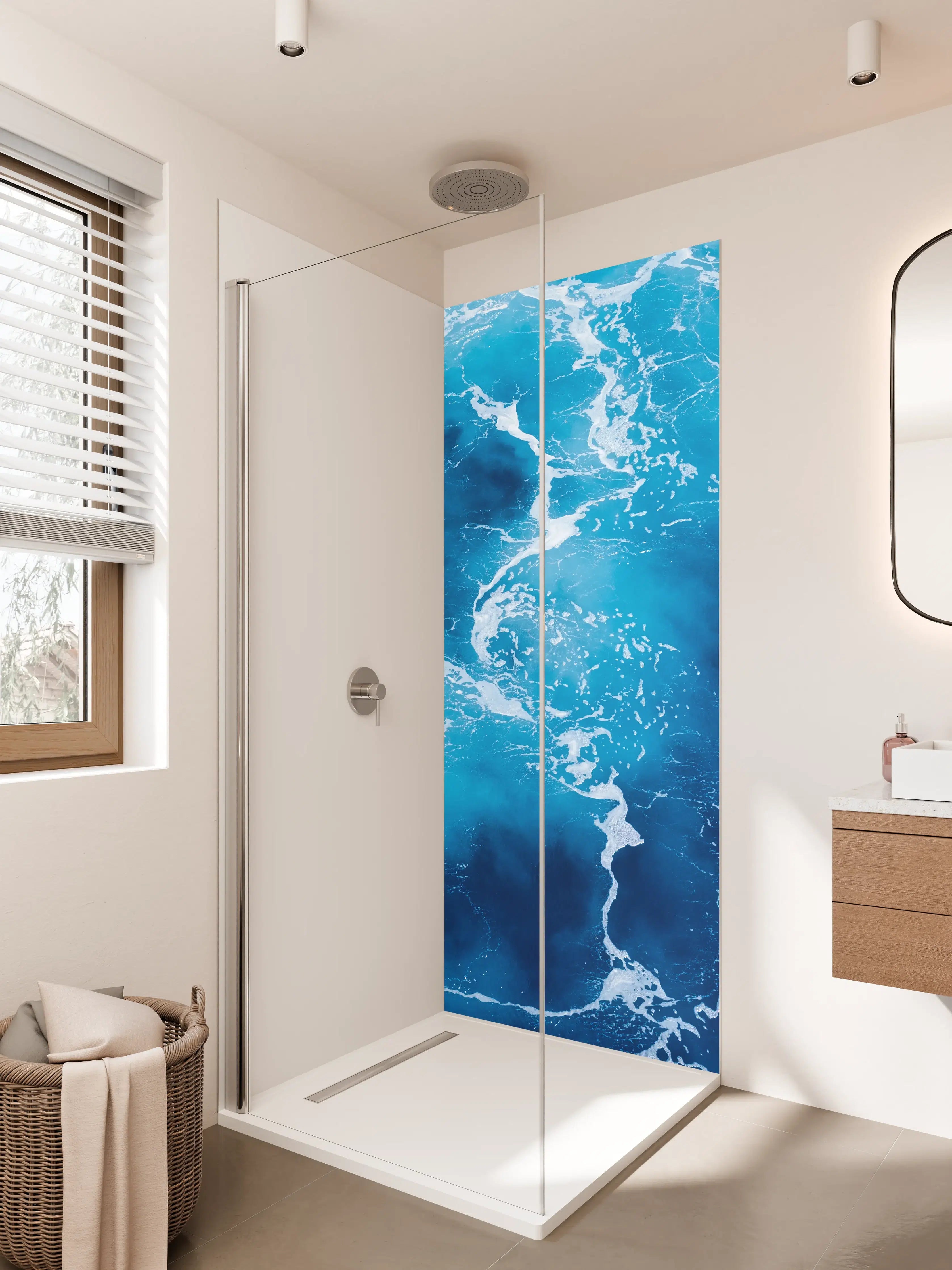 Duschrückwand - Blaues Wasser mit weißer Gischt