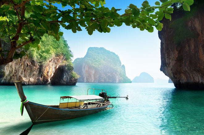 Duschrückwand - Boot auf kleiner Insel in Thailand