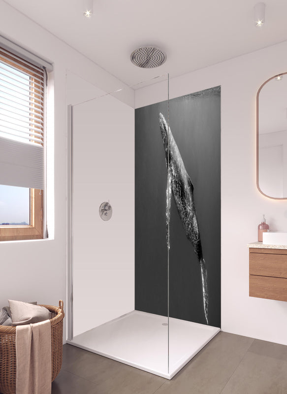 Duschrückwand - Buckelwal in hellem Badezimmer mit Regenduschkopf  - zweiteilige Eck-Duschrückwand