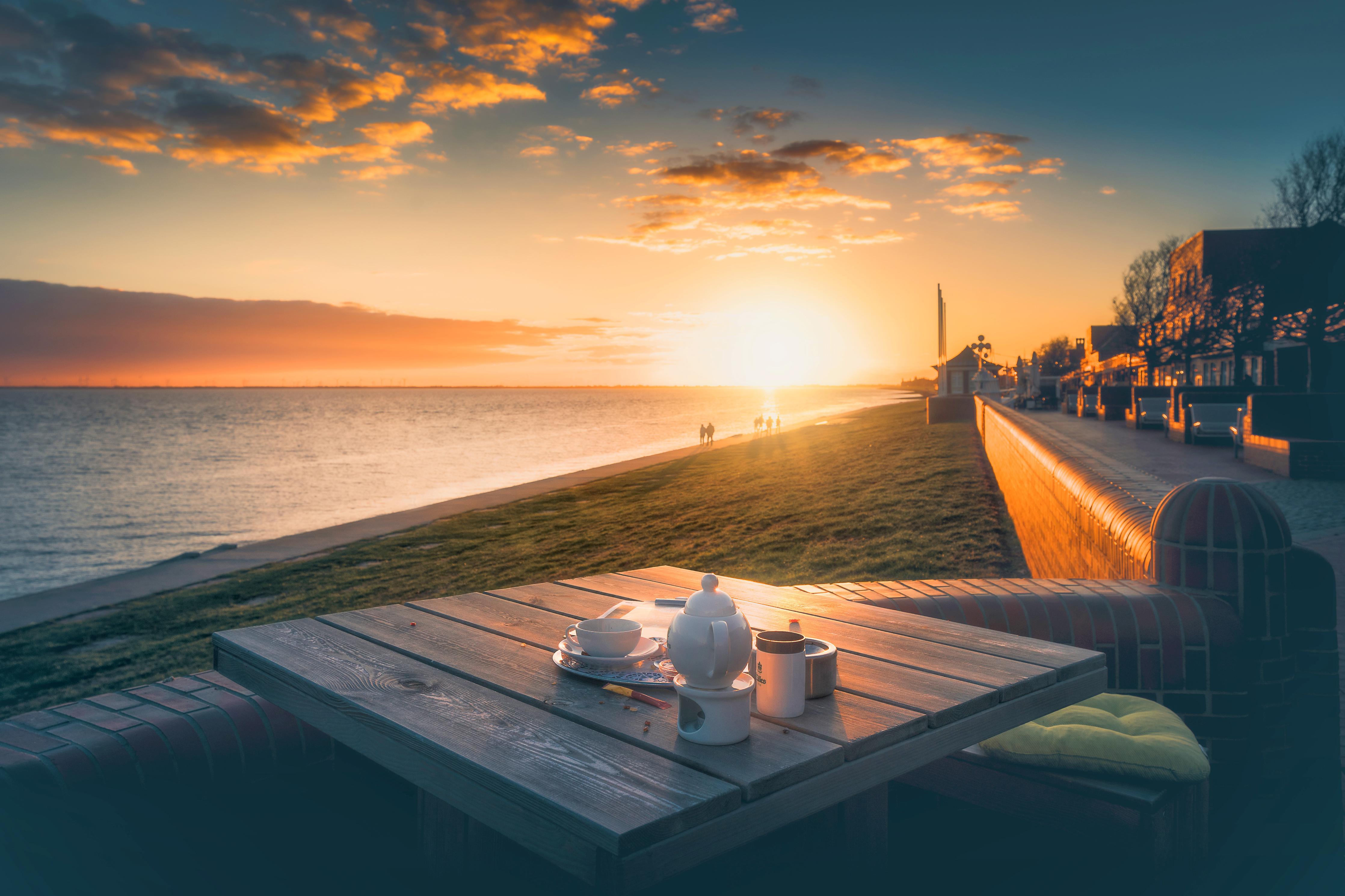 Duschrückwand-Cafe am sonnigen Südstrand - Wilhelmshaven