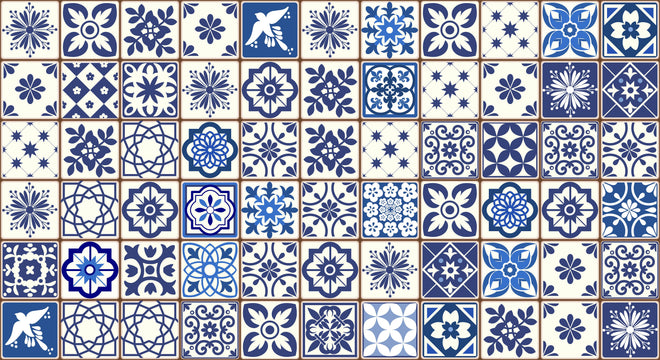 Duschrückwand - Dekorative blaue Keramik Kacheln mit Mustern
